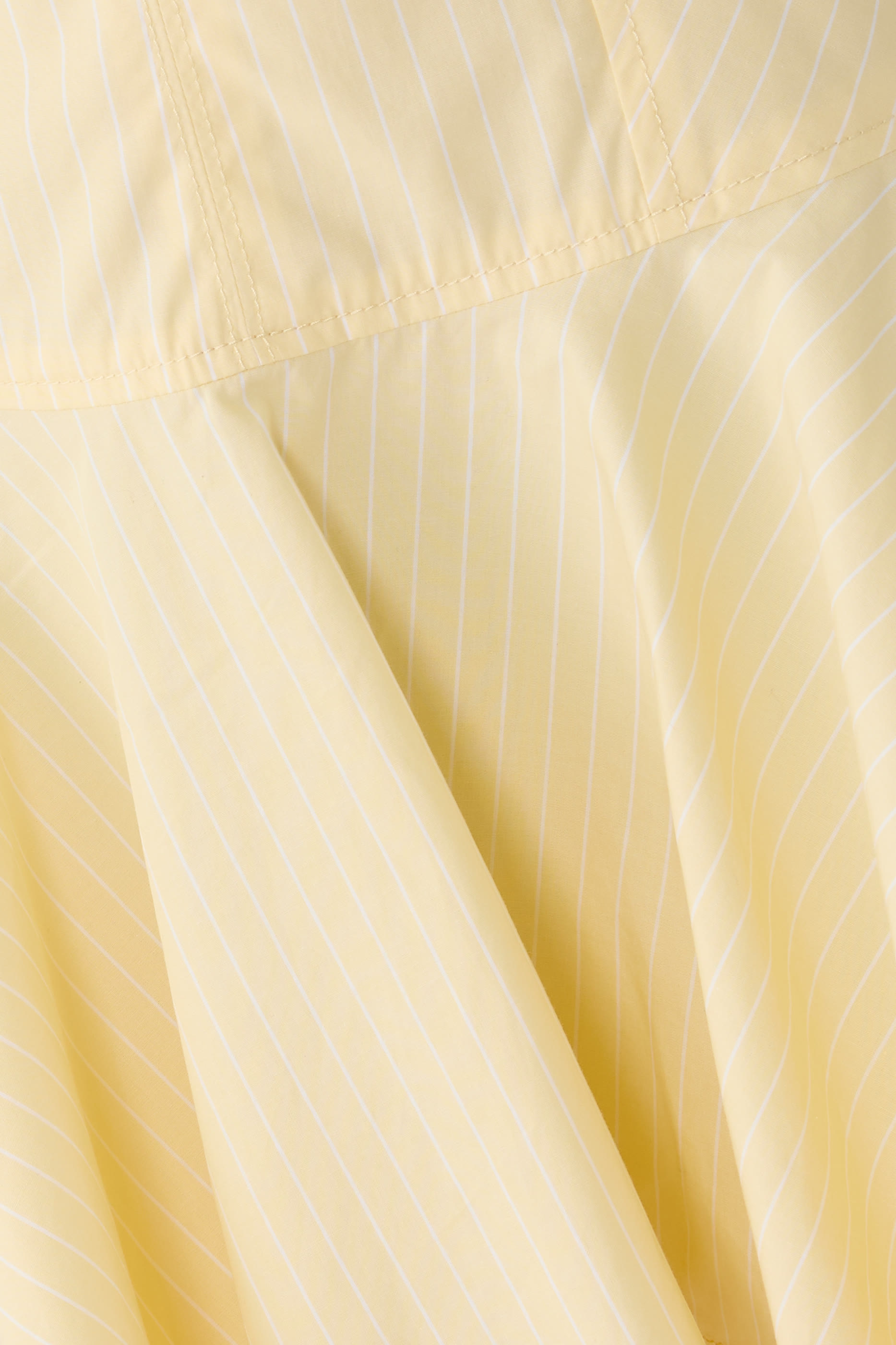 فستان تايلر قصير بتصميم مشد 