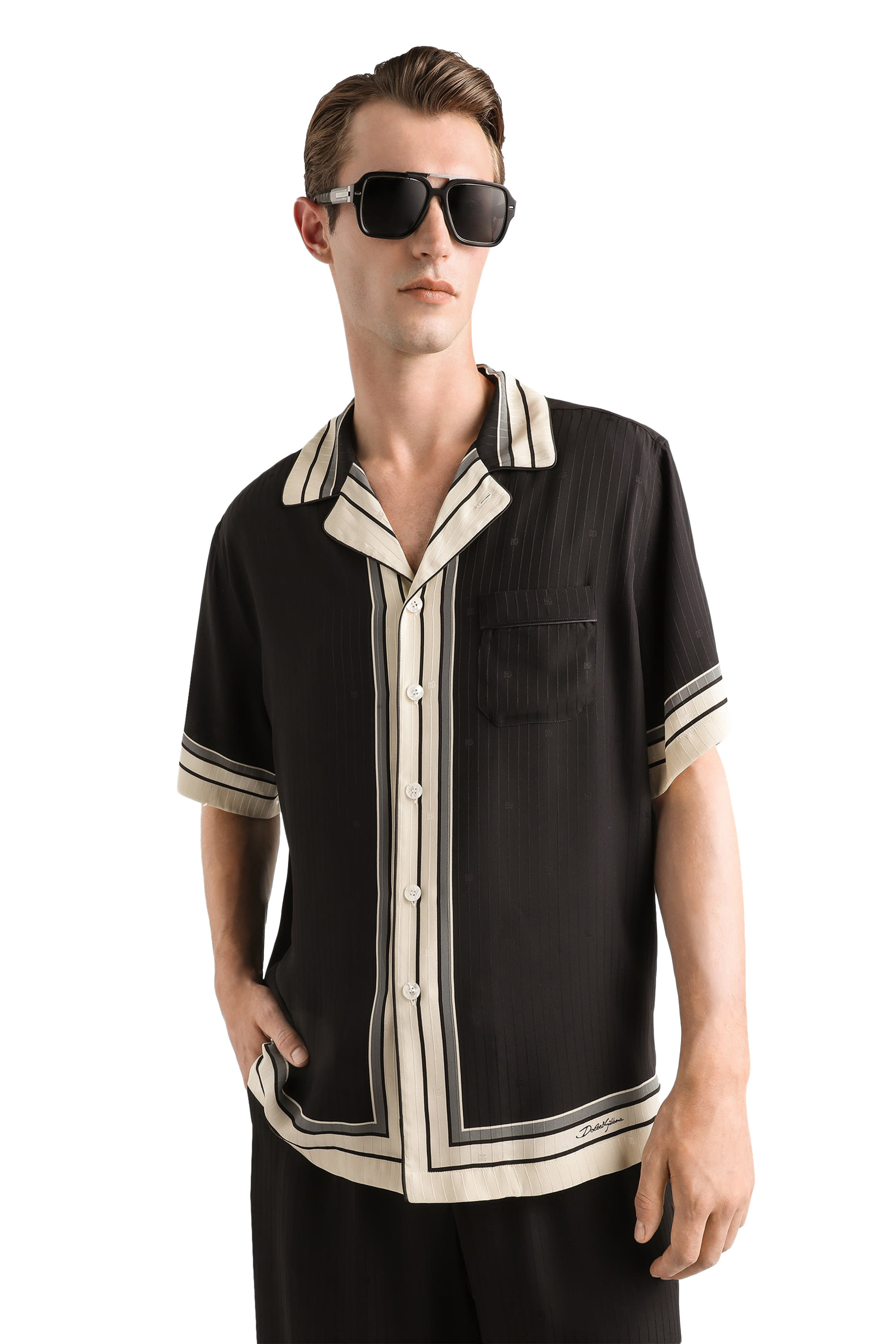 قميص هاواي بنقشة خطوط وشعار الماركة