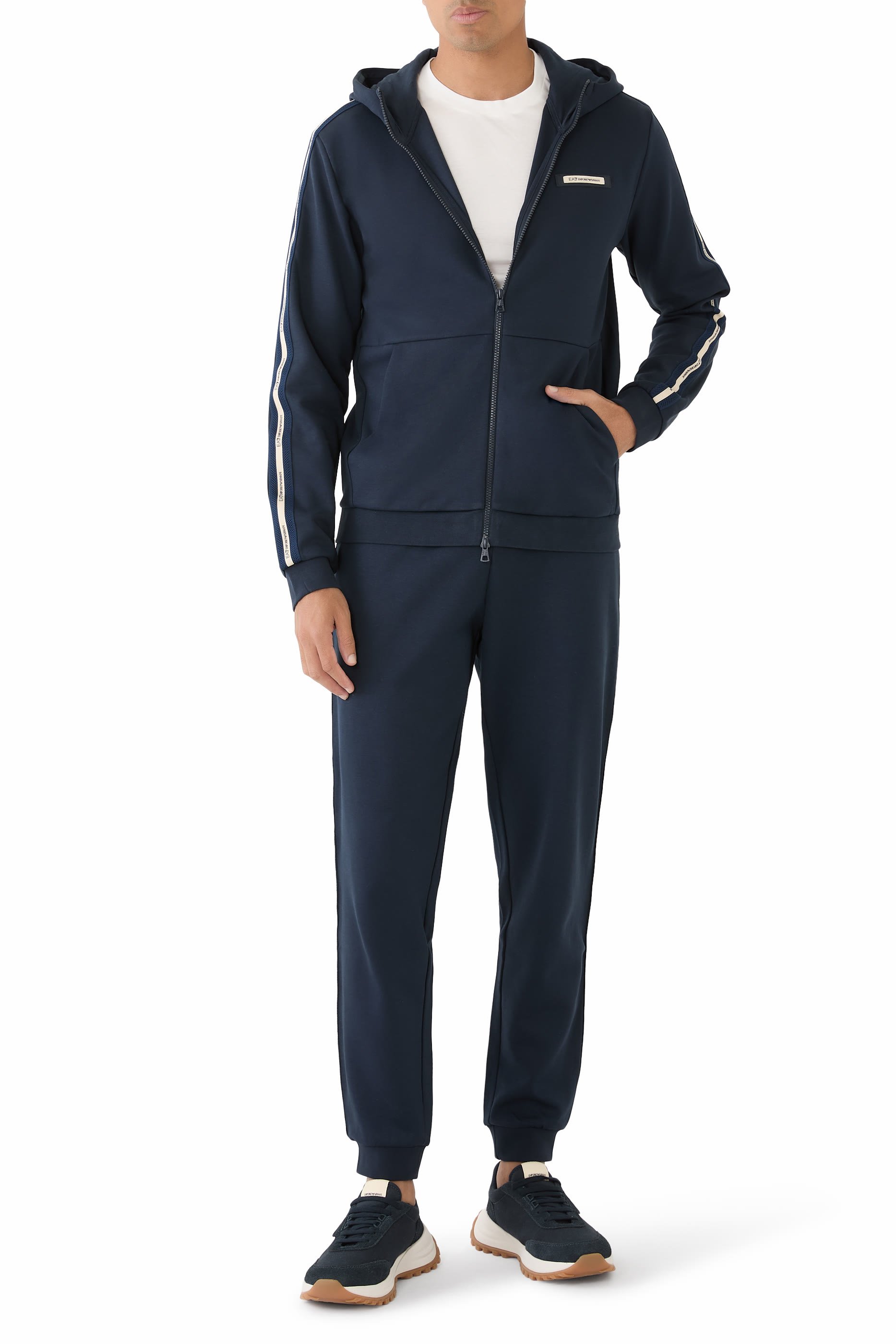 سويت شيرت بغطاء رأس وشعار الماركة قماش بنسيج متشابك