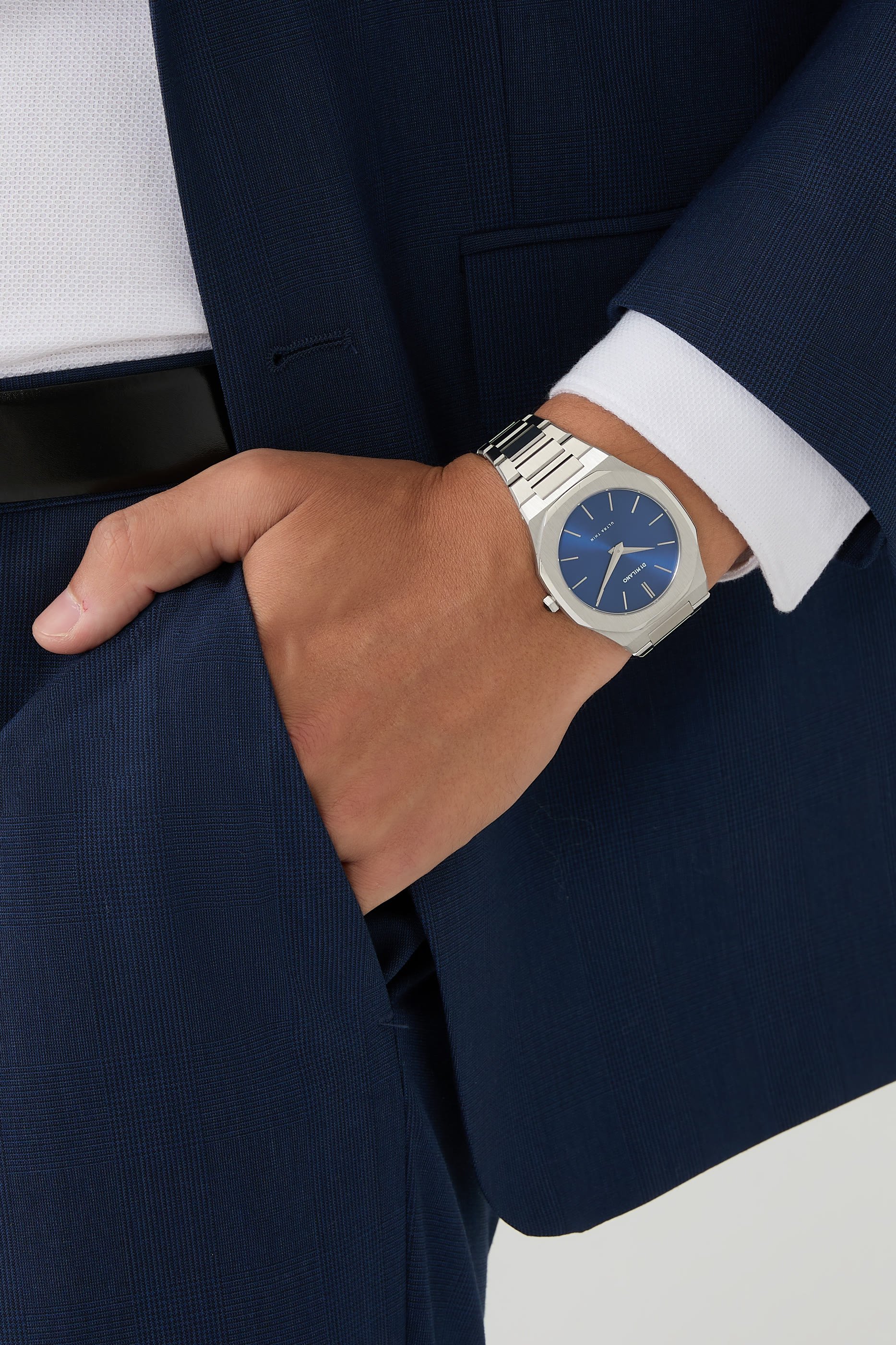 ساعة جيو رفيعة للغاية