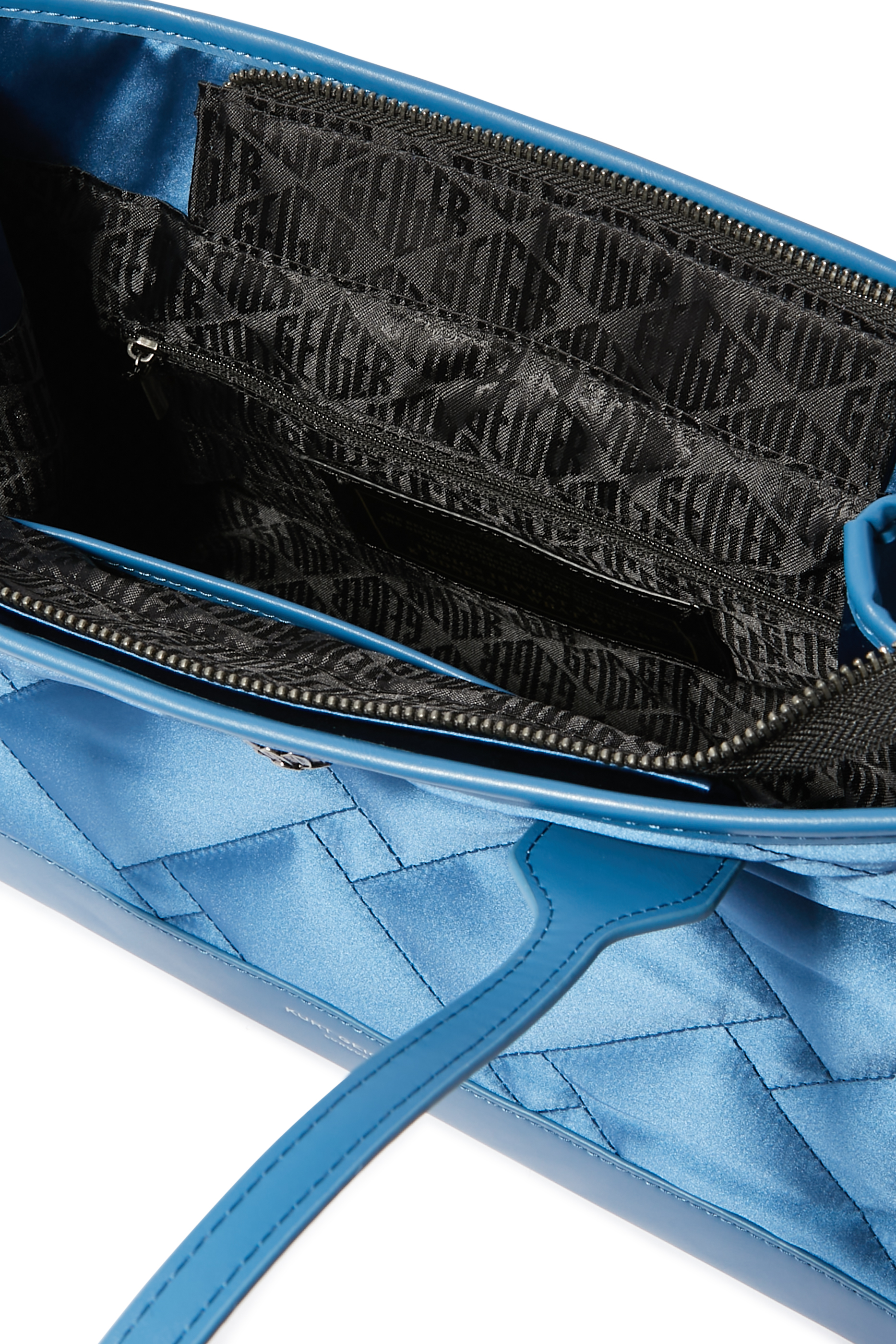 حقيبة يد صغيرة بتصميم مربع نايلون معاد تدويره