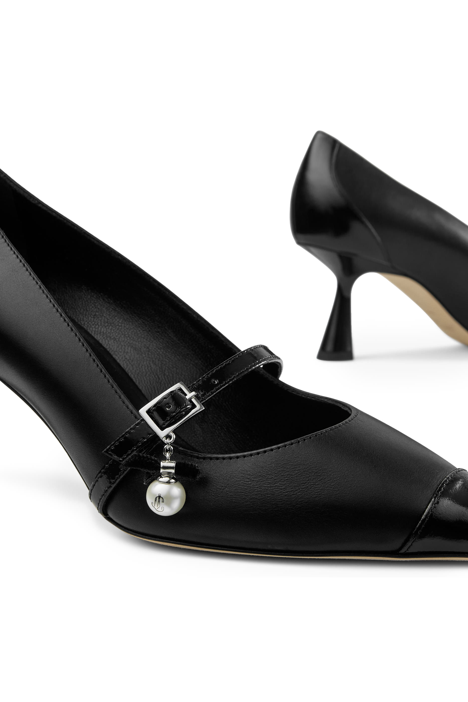 حذاء كلاسيكي أرين 65