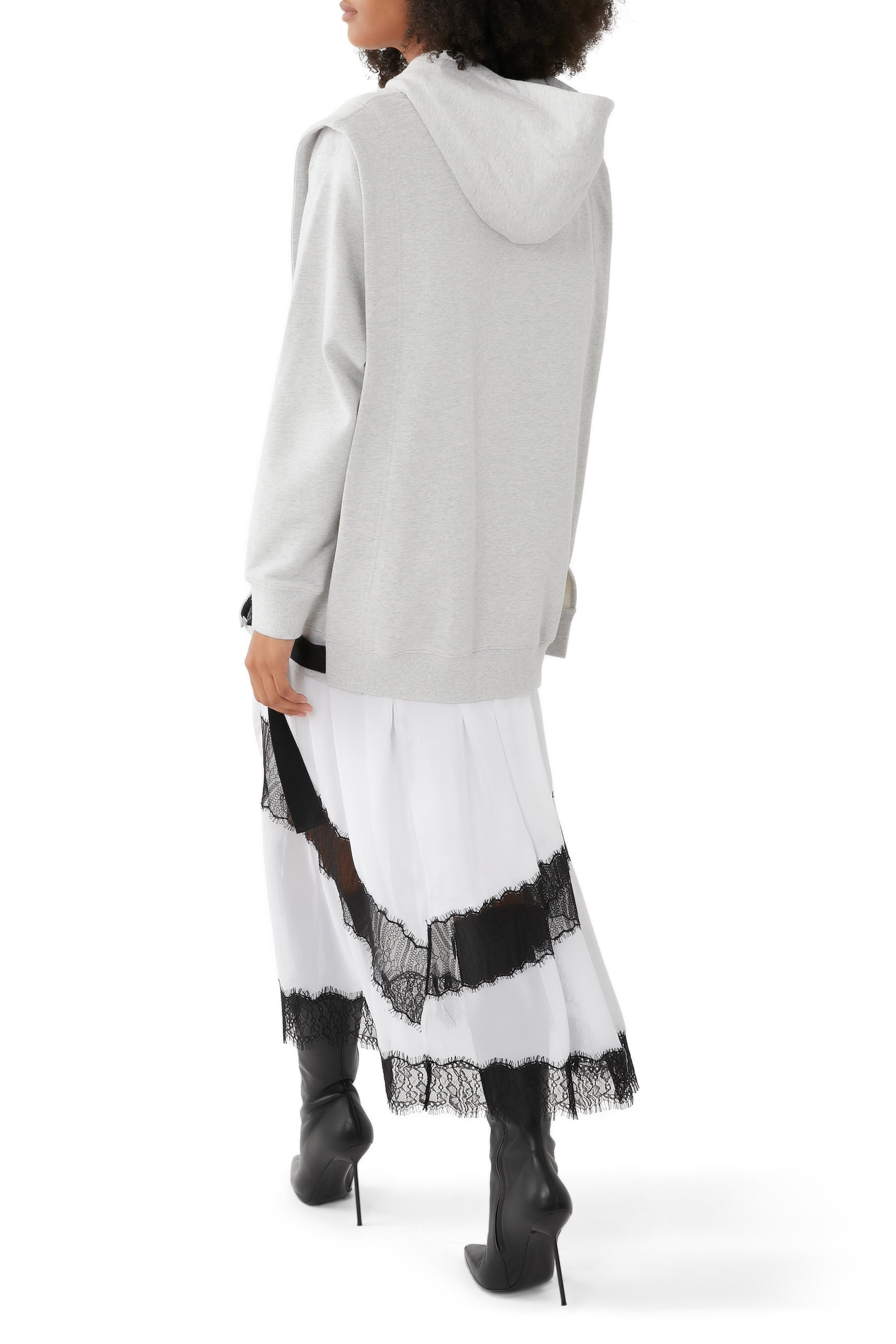 فستان بتصميم هودي بحافة دانتيل