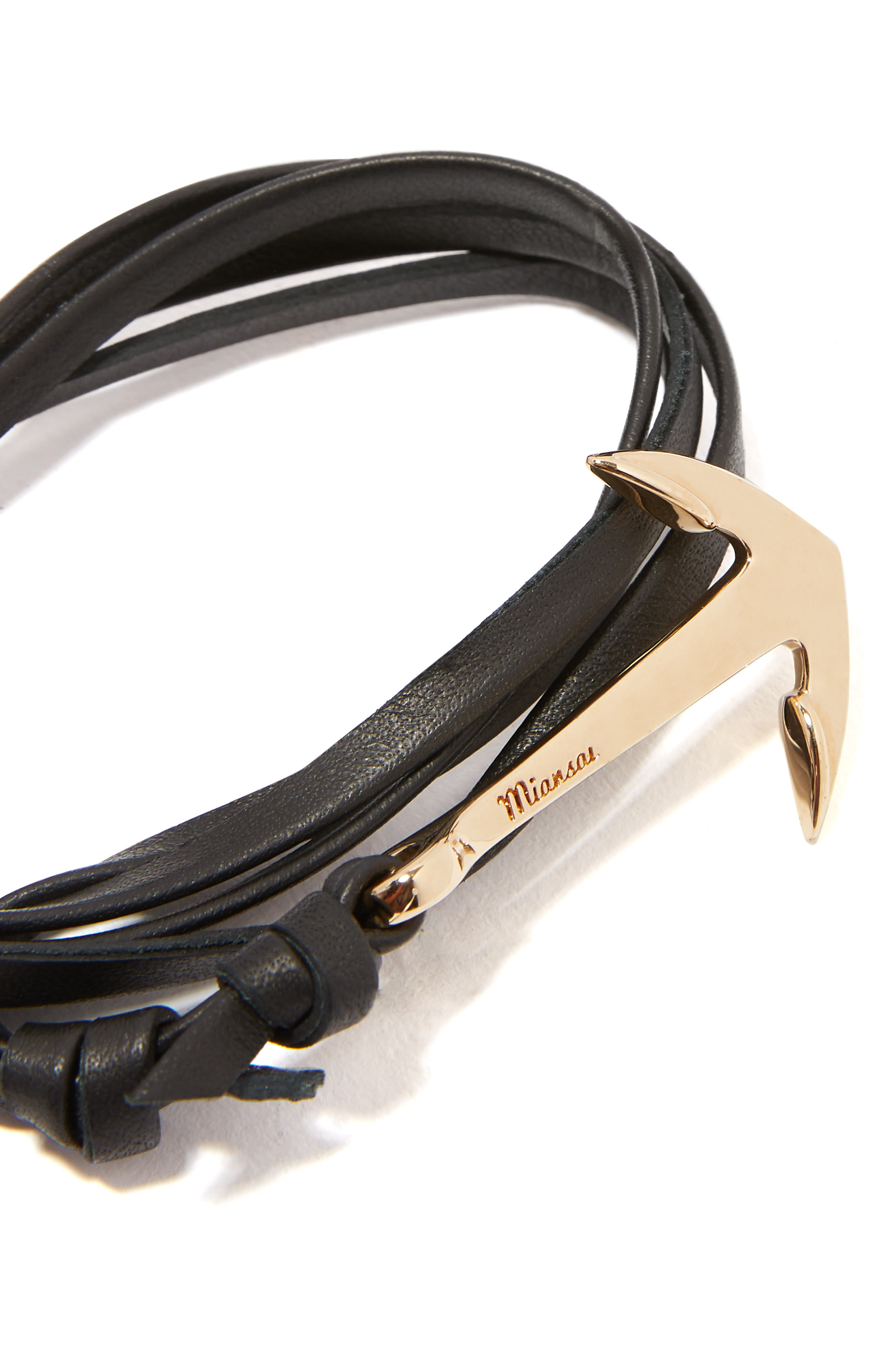 سوار جلد بتصميم مرساة