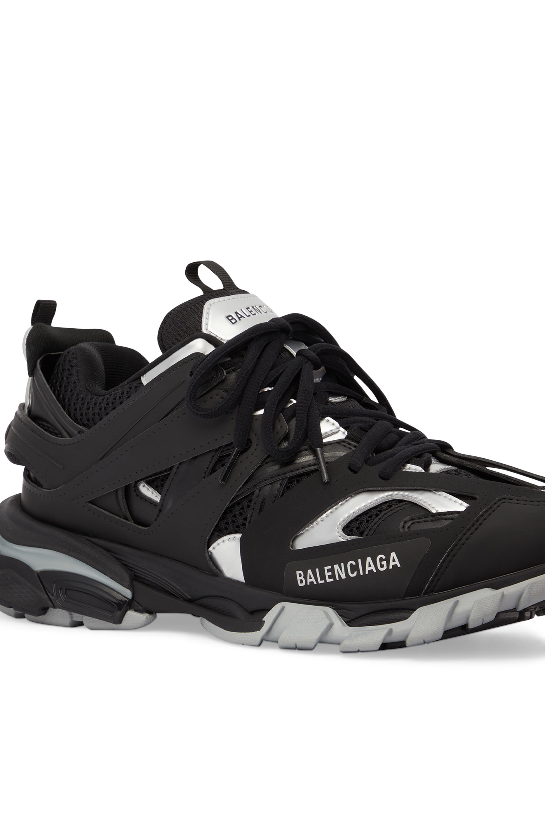 سنيكرز تراك