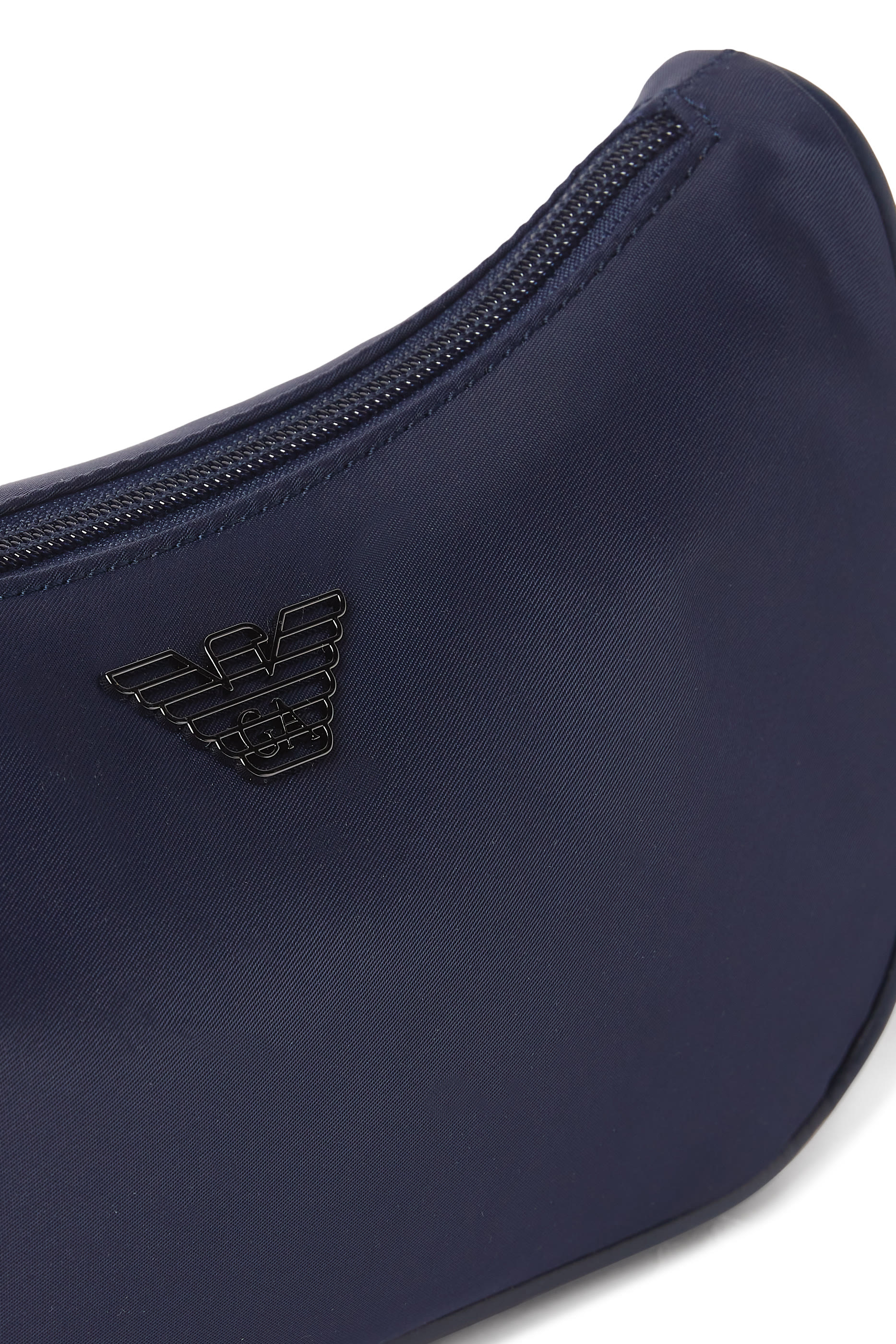 حقيبة كروس بحلية معدنية بشعار الماركة