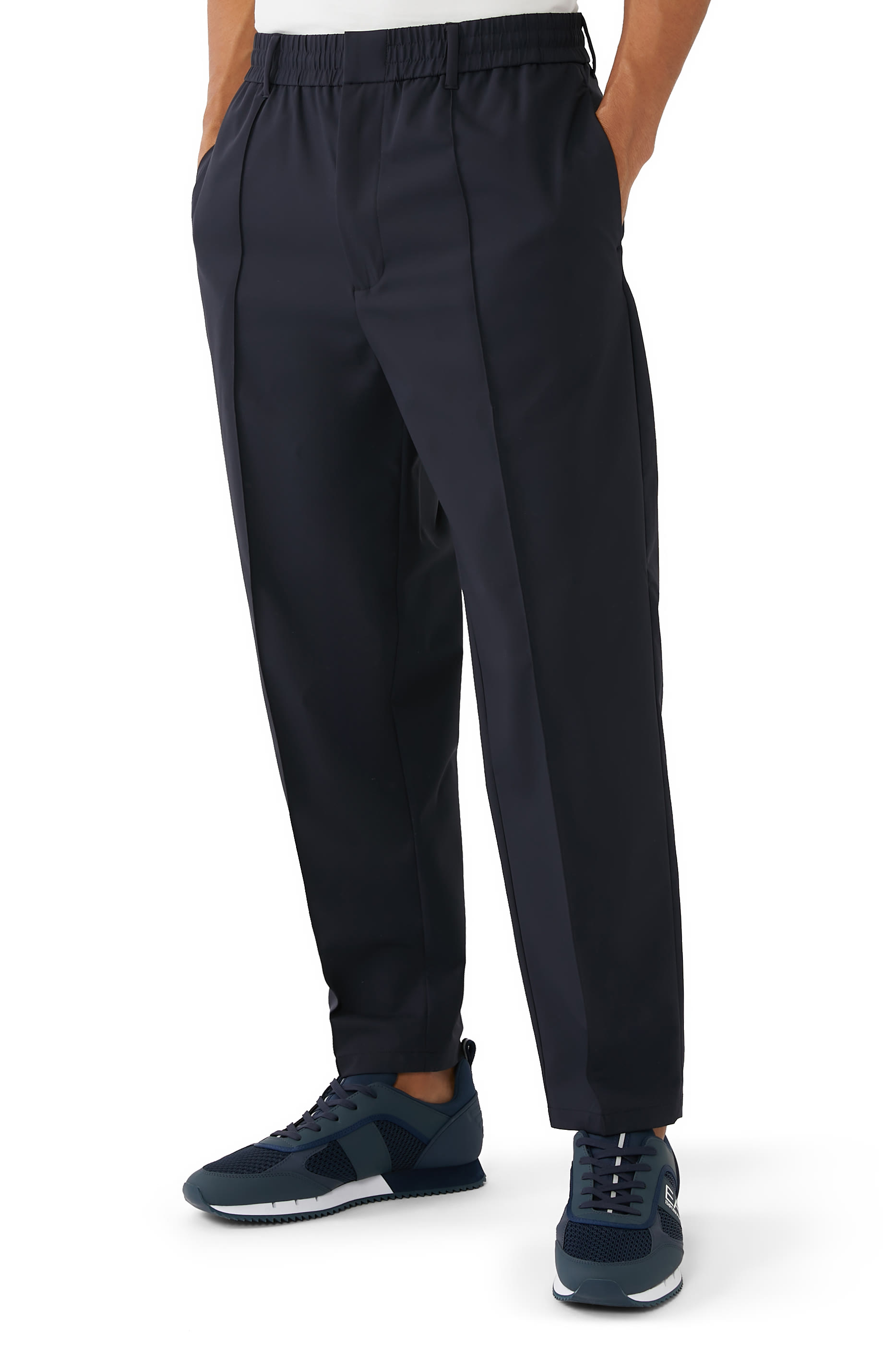 بنطال كوليس مطاطي ضمن تشكيلة السفر