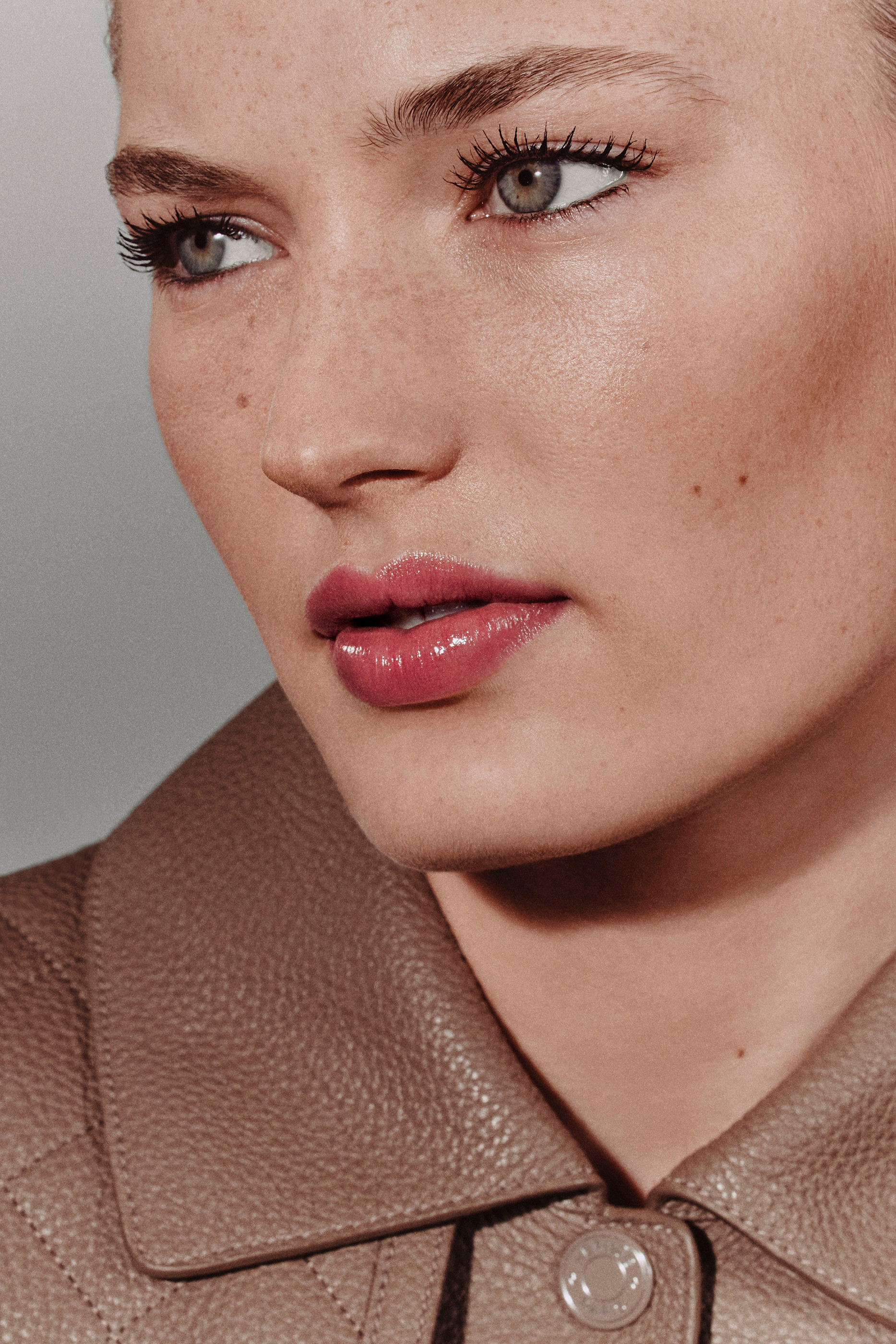 أحمر شفاه Rouge Herm&egrave;s, Shiny Lipstick بإصدار محدود