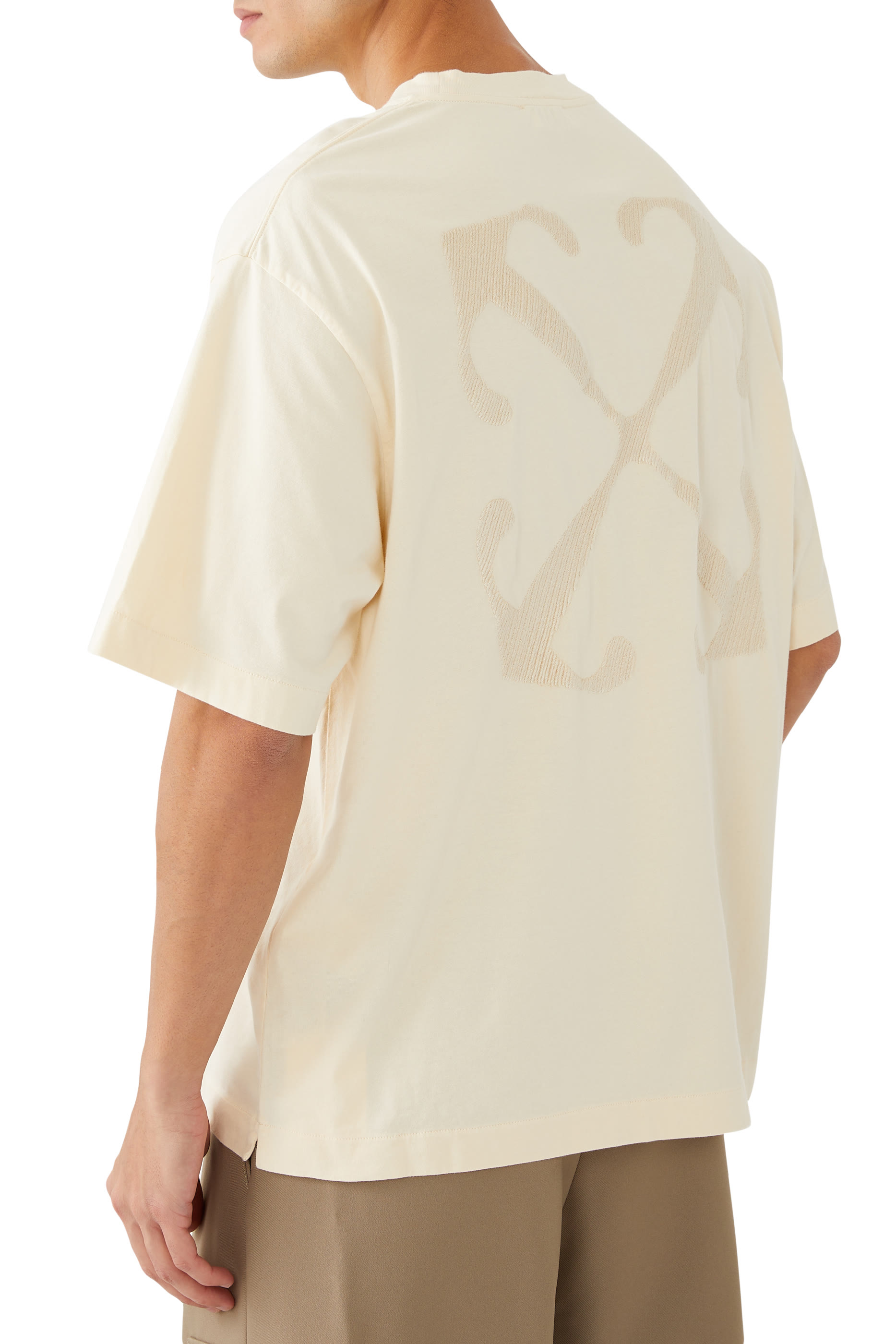 تيشيرت سكيت بشعار الأسهم