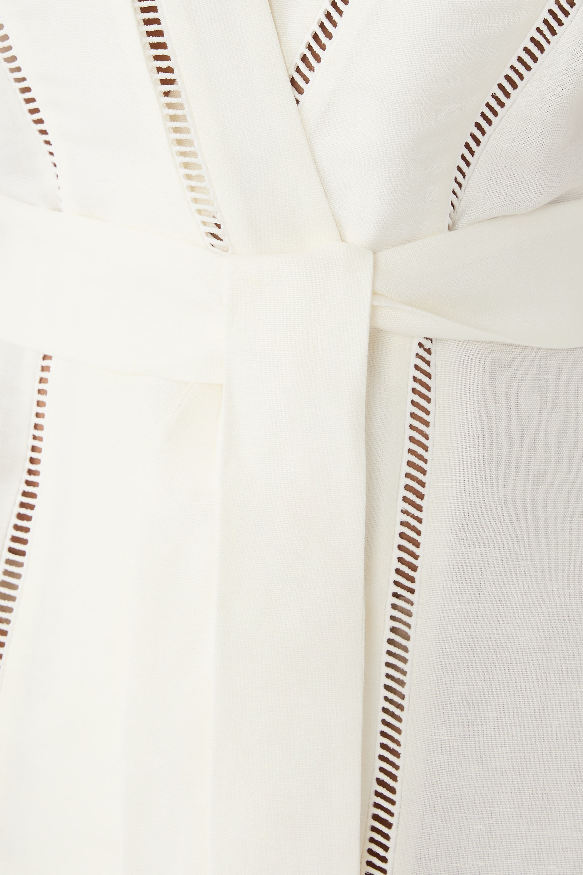 فستان إيزي قصير بأكمام طويلة