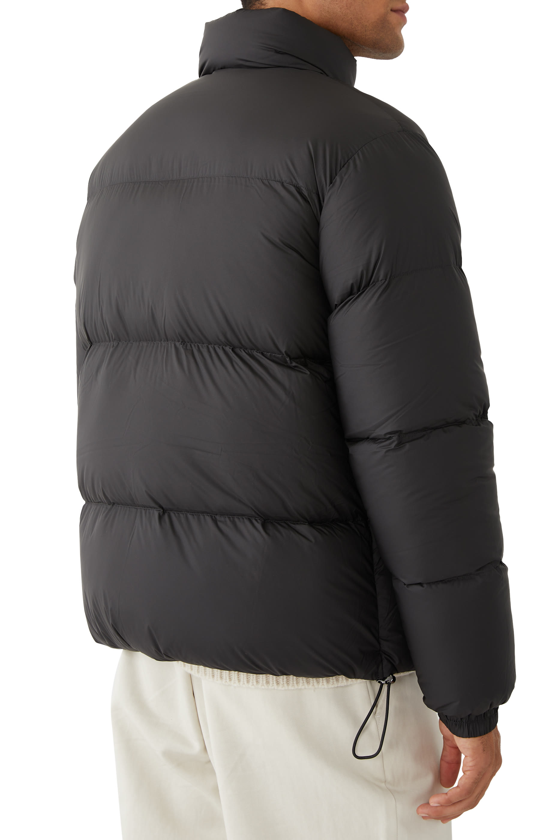 جاكيت مبطن برقعة شعار الماركة بلمسة مطاطية