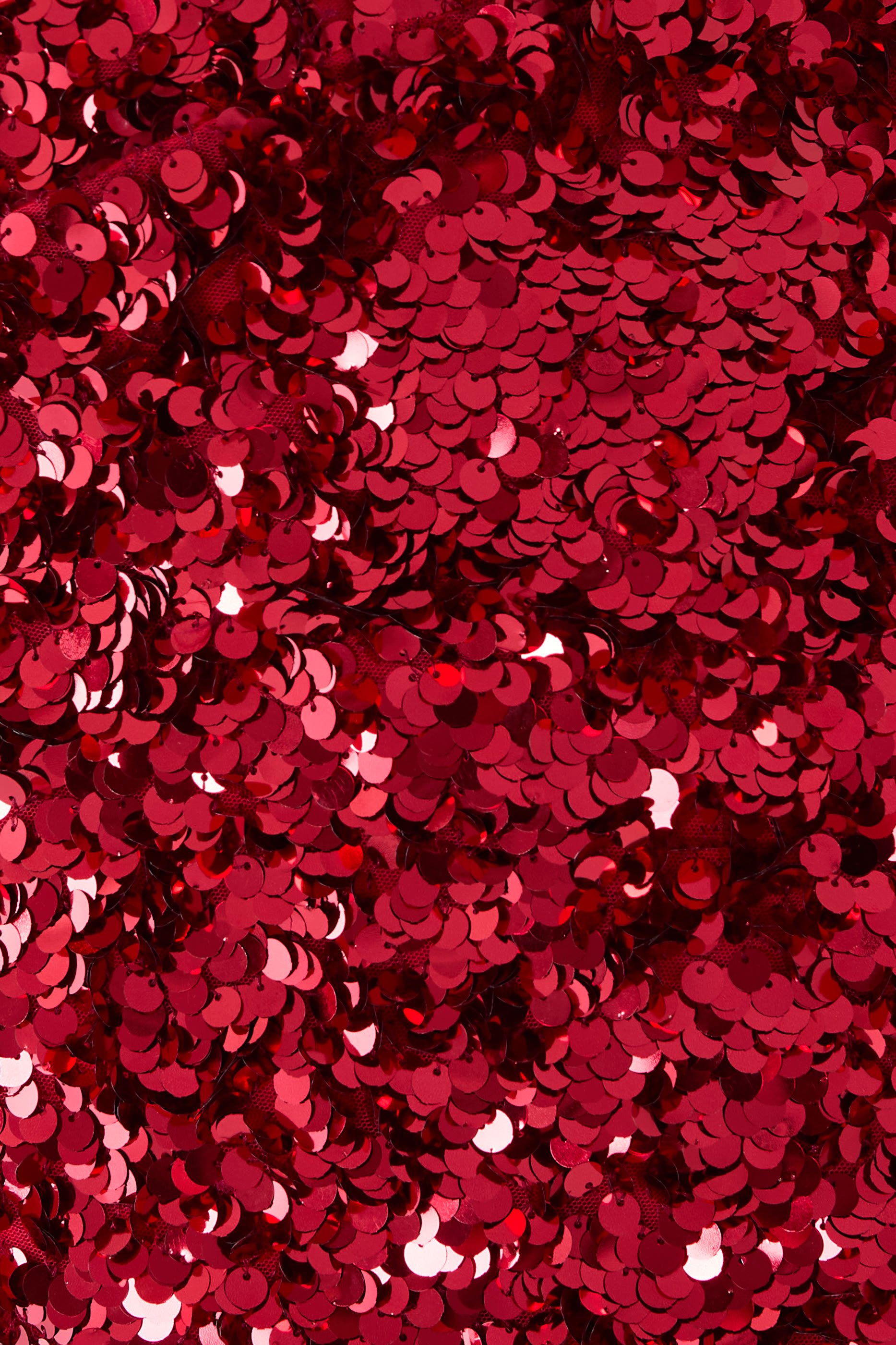 فستان طويل مزين بترتر بتصميم ثلاثي الأبعاد