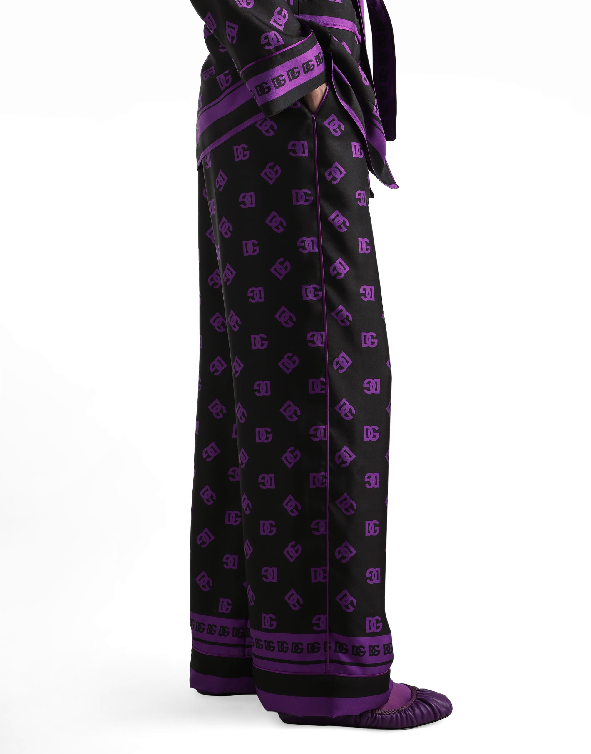 بنطال بيجامة بطبعة حرفي شعار الماركة حرير ساتان جاكار