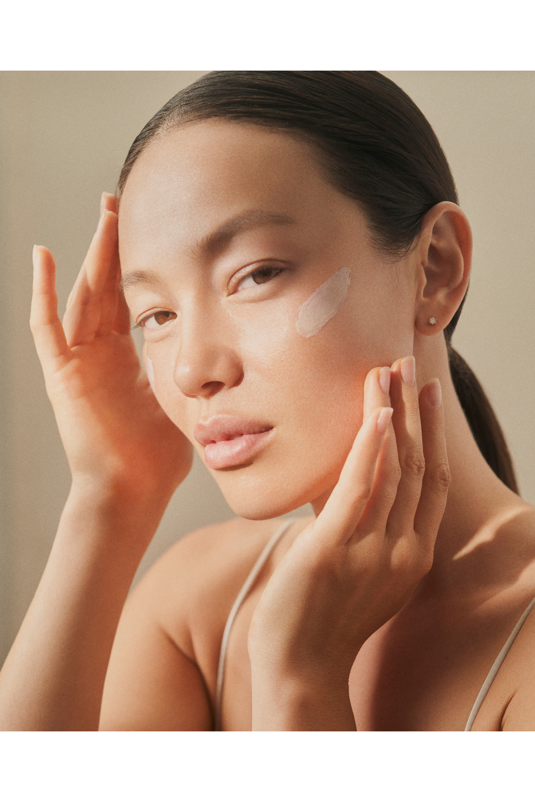 واقي الشمس دياموند وايت SPF 50+&rlm;&rlm;