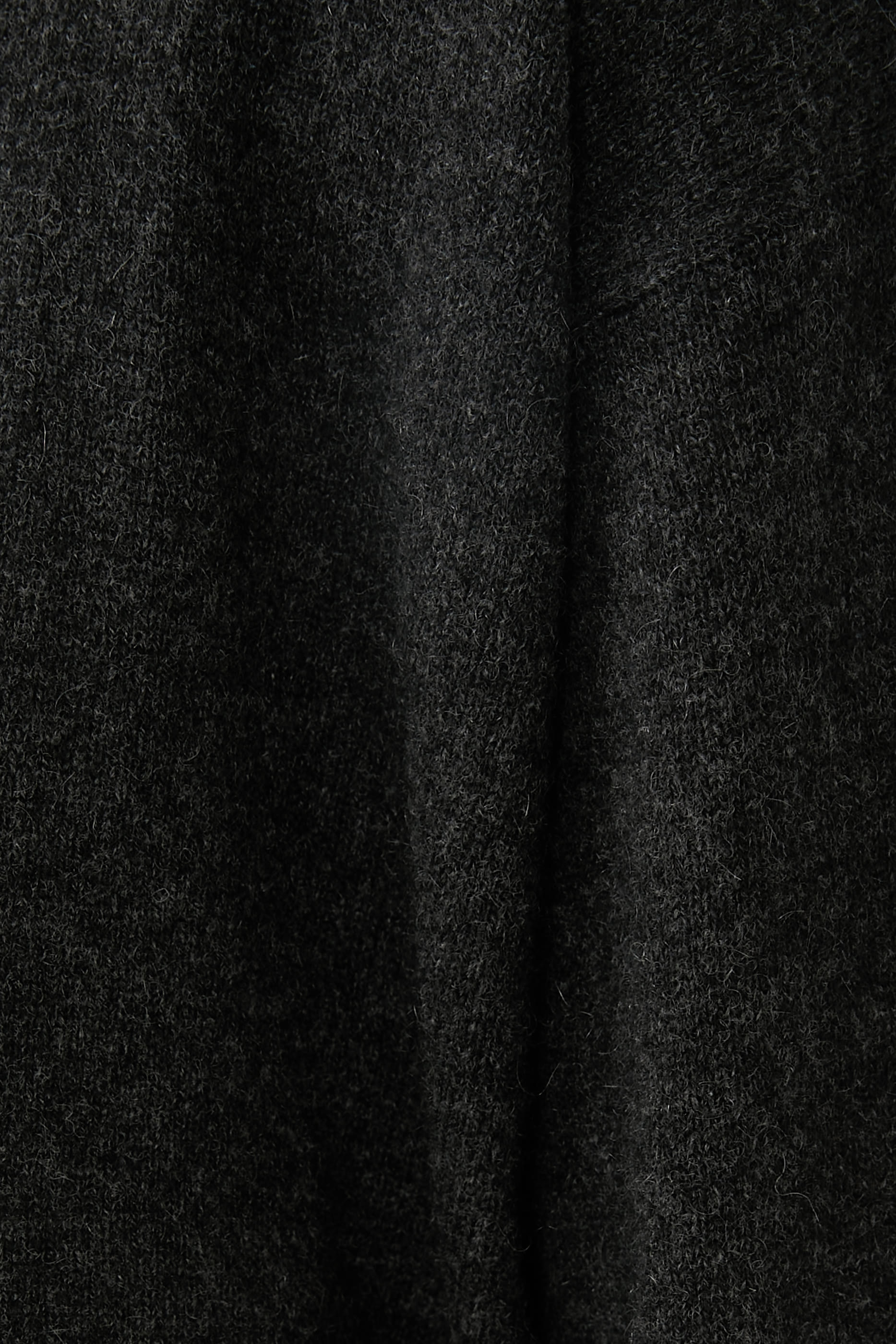 كنزة ماليبو بياقة ضيقة