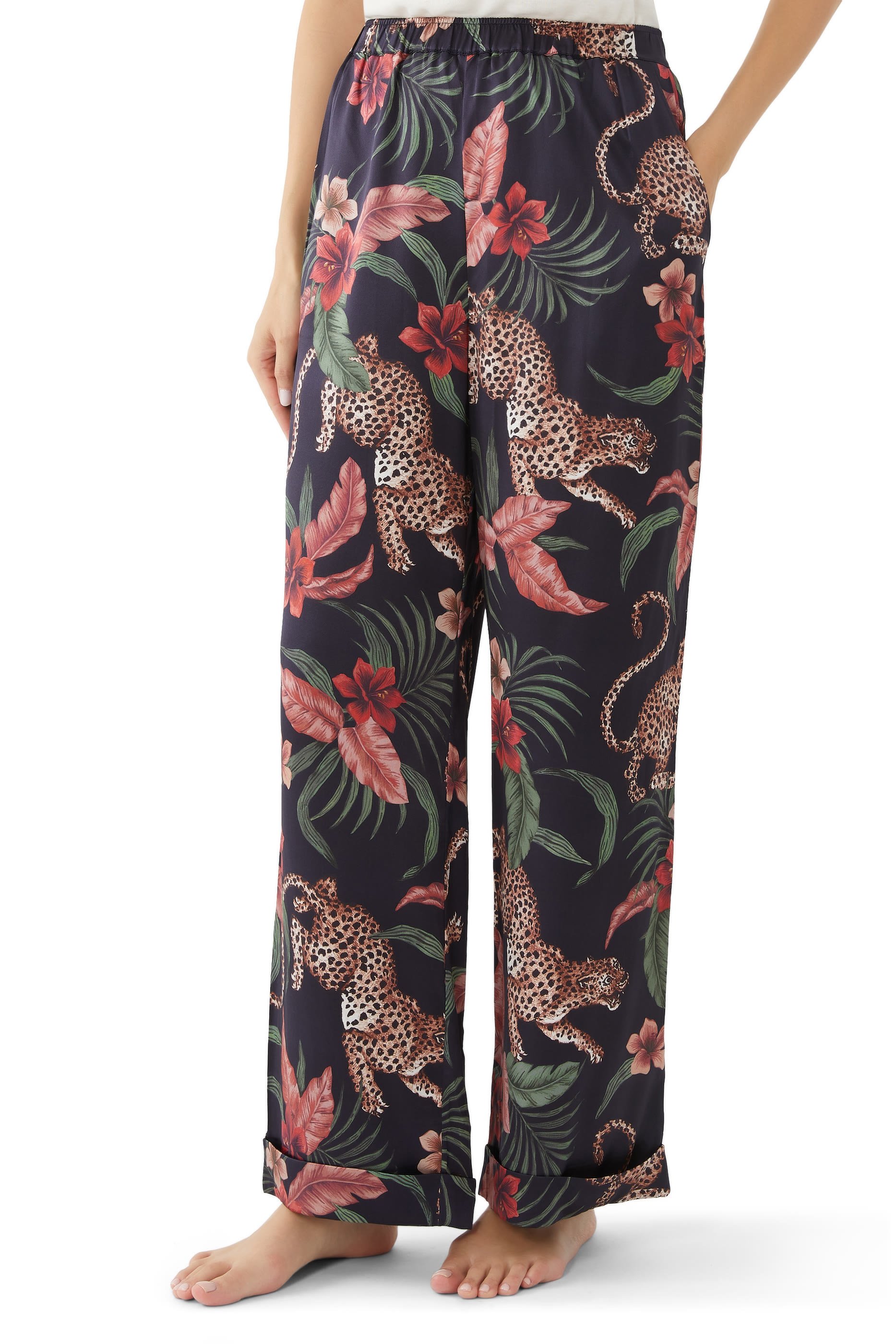 طقم بيجامة سوليا بطبعة ليوبارد