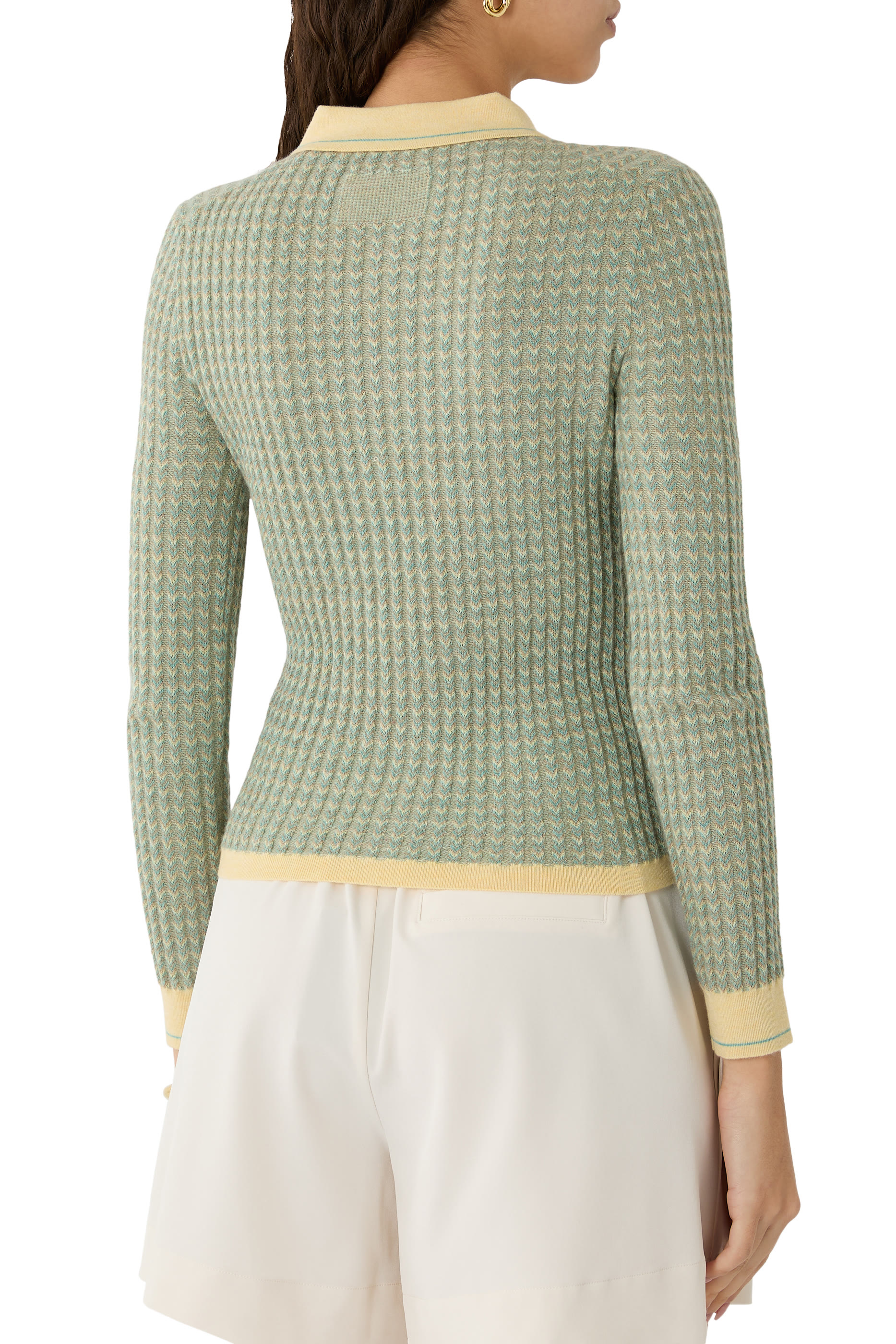 بلوزة بولو بقصة ضيقة قصيرة شيفرون