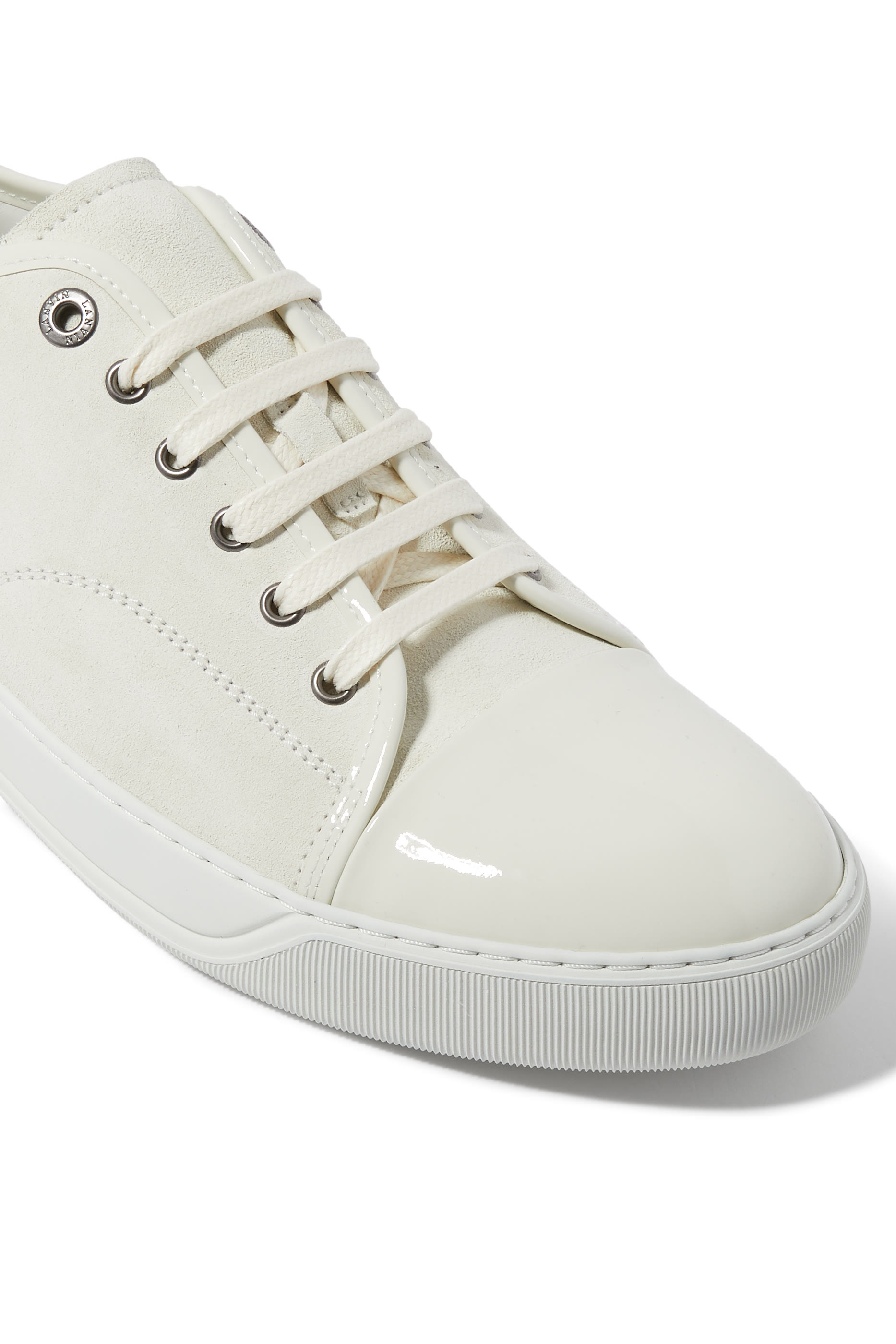 سنيكرز دي بي بي 1 شمواه وجلد لامع