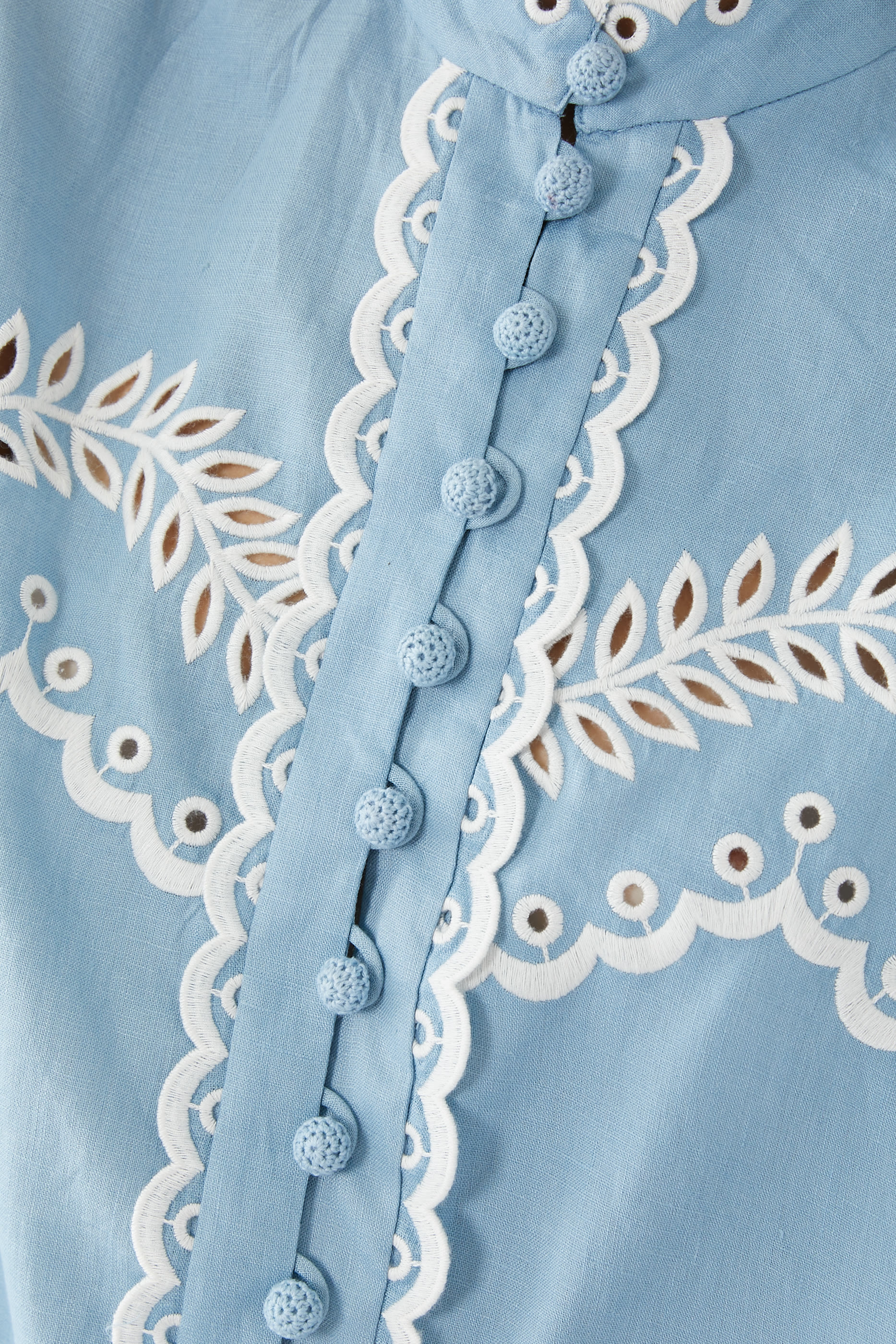 قميص جوني بتطريزات