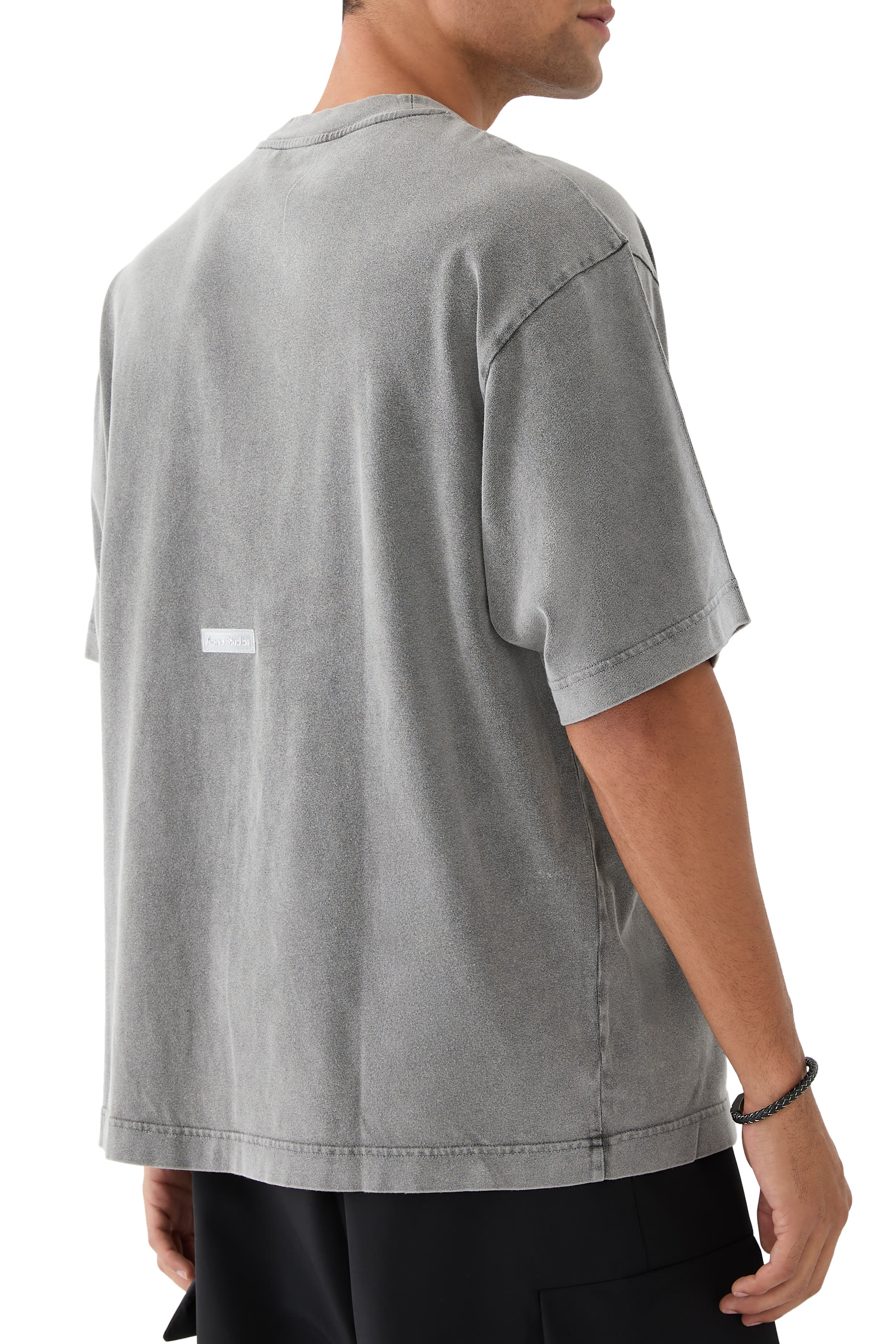 تيشيرت بياقة ضيقة قطن