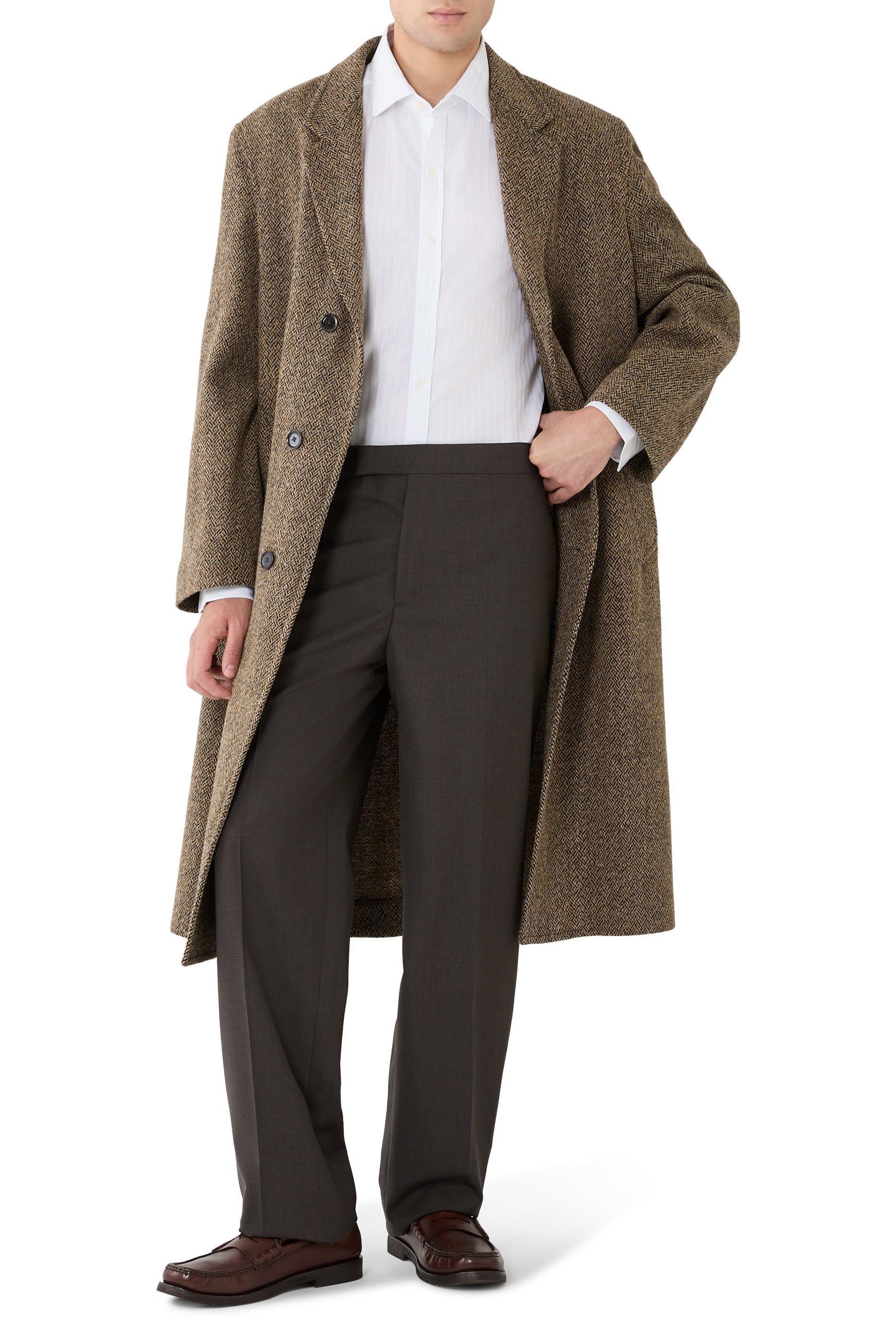 بنطال توكسيدو بقصة ضيقة