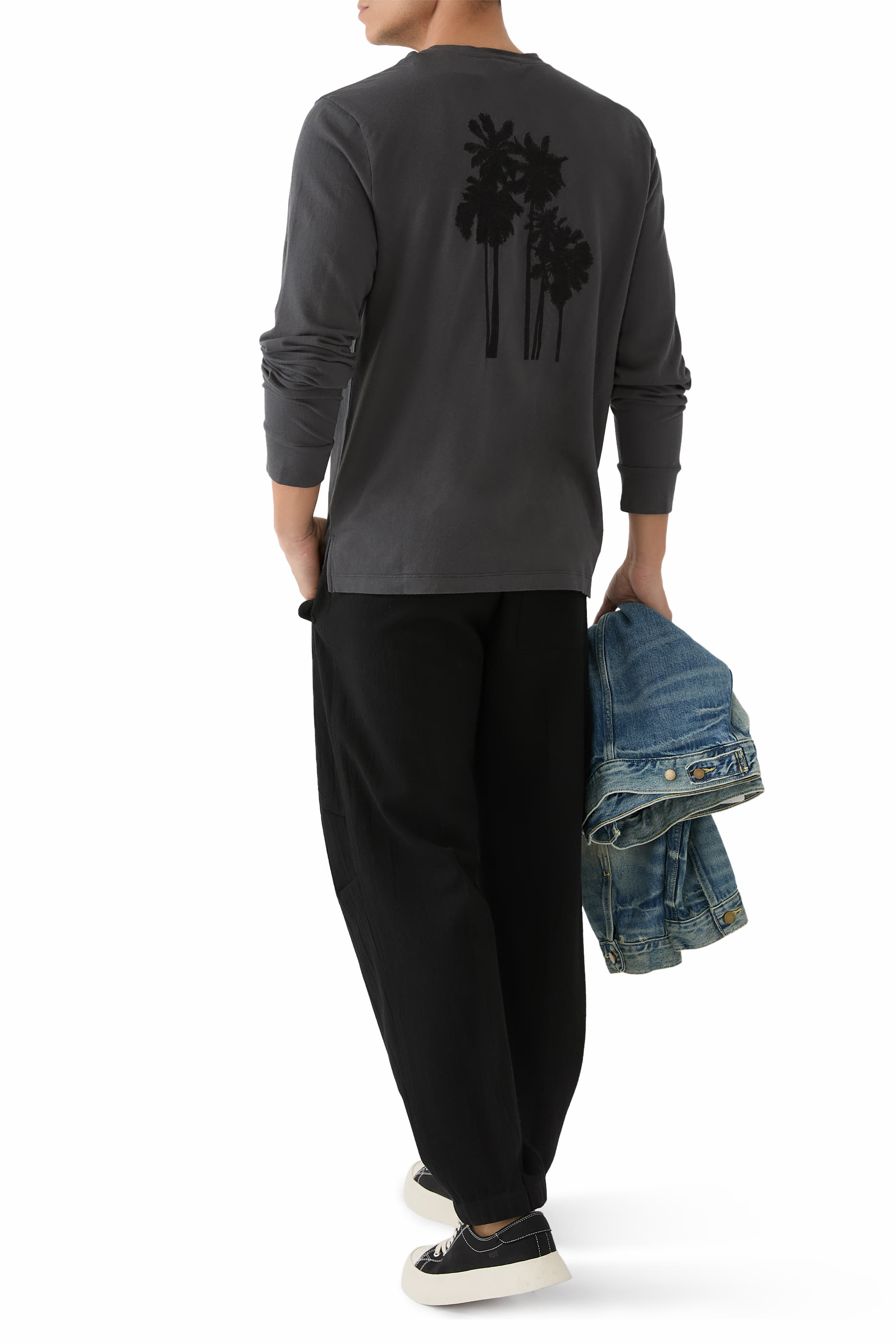 سويت شيرت بتطريز بتصميم شجر نخيل