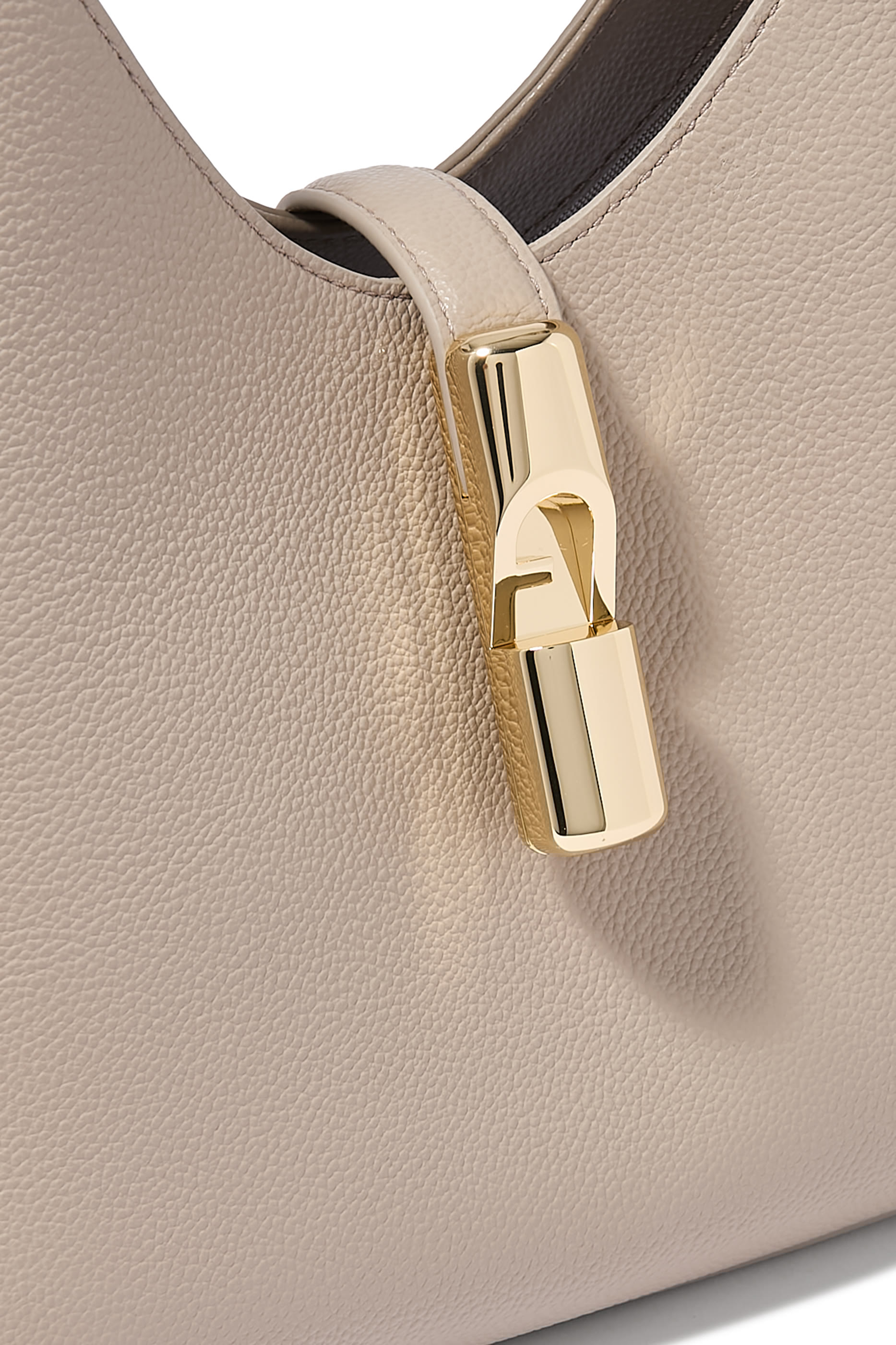 حقيبة هوبو غوتشيا صغيرة 