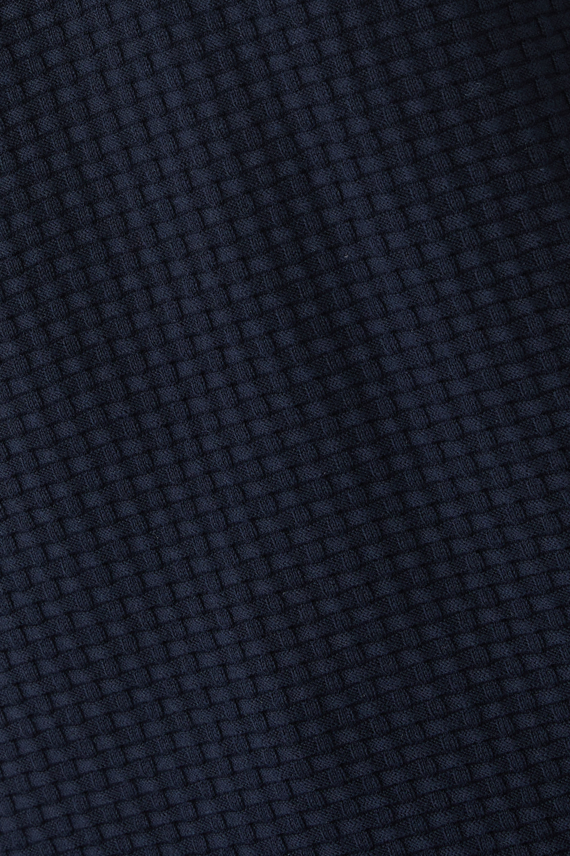 كنزة ايتش-إمبيرتو