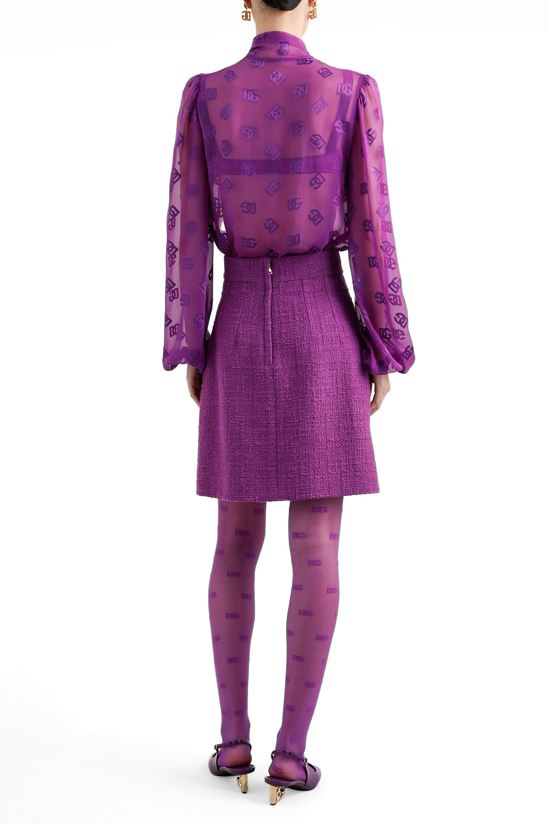 بلوزة مزينة كليا بشعار الماركة