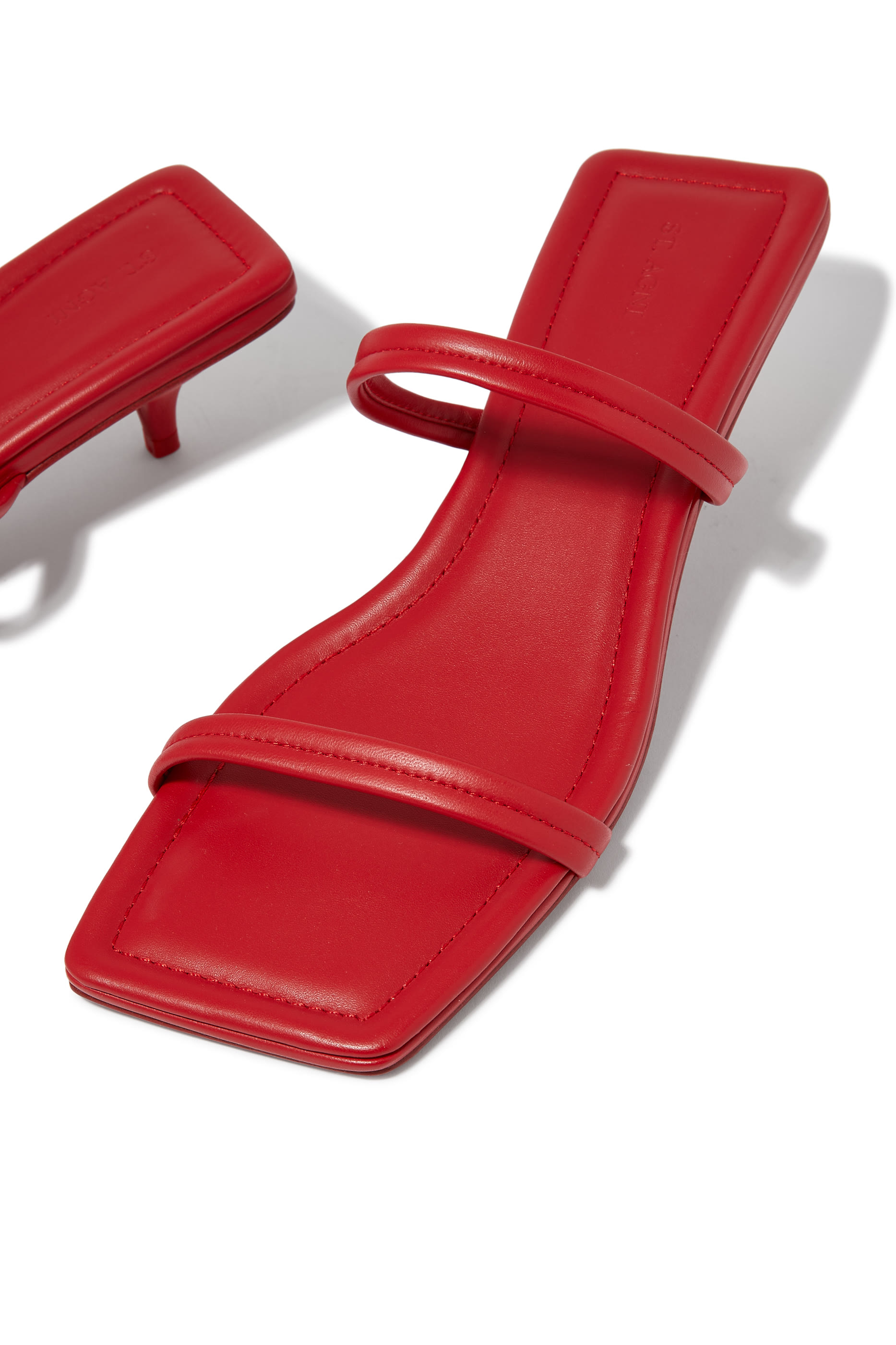 حذاء بسير رفيع بكعب قصير 40