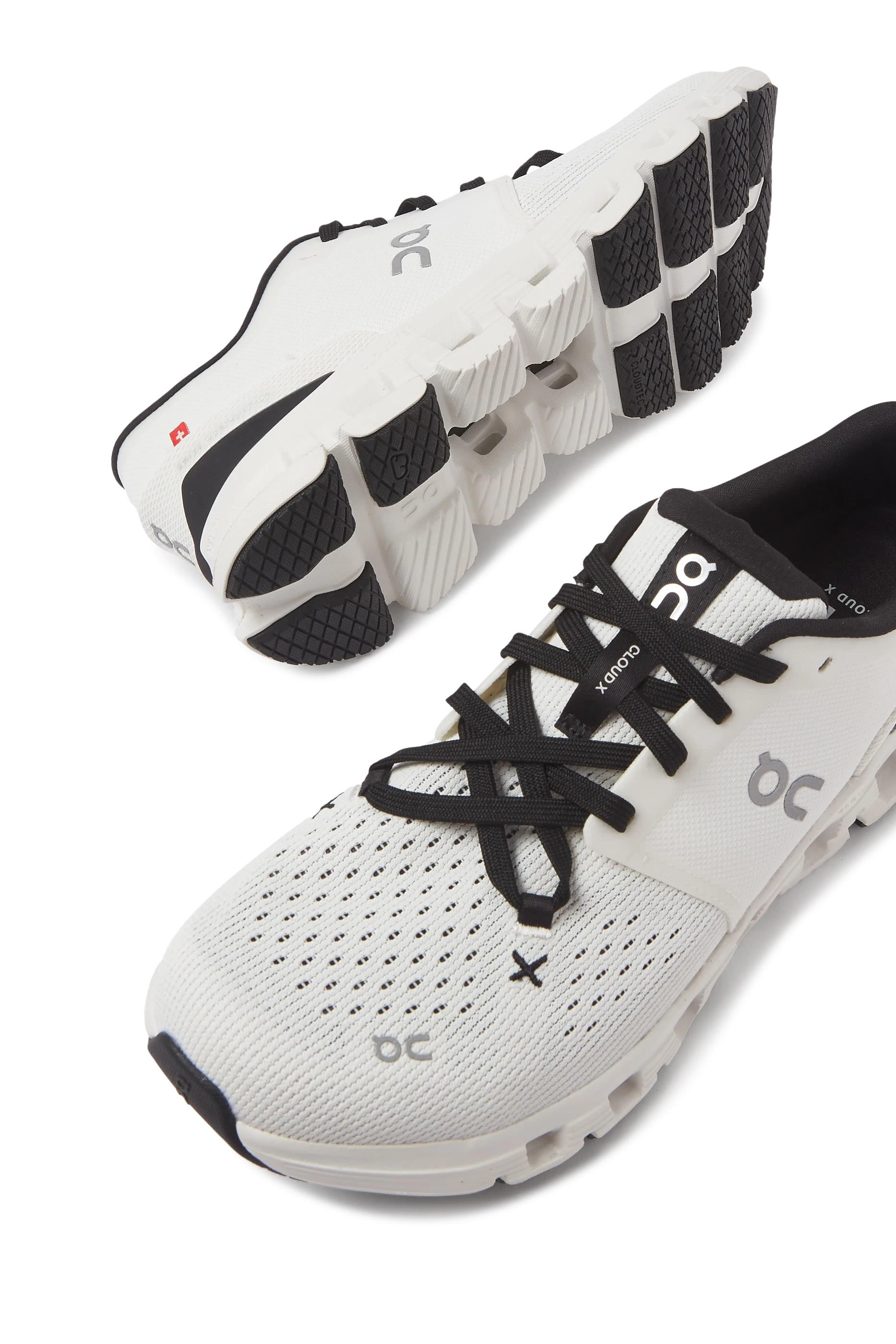 سنيكرز كلاود اكس 4 للجري