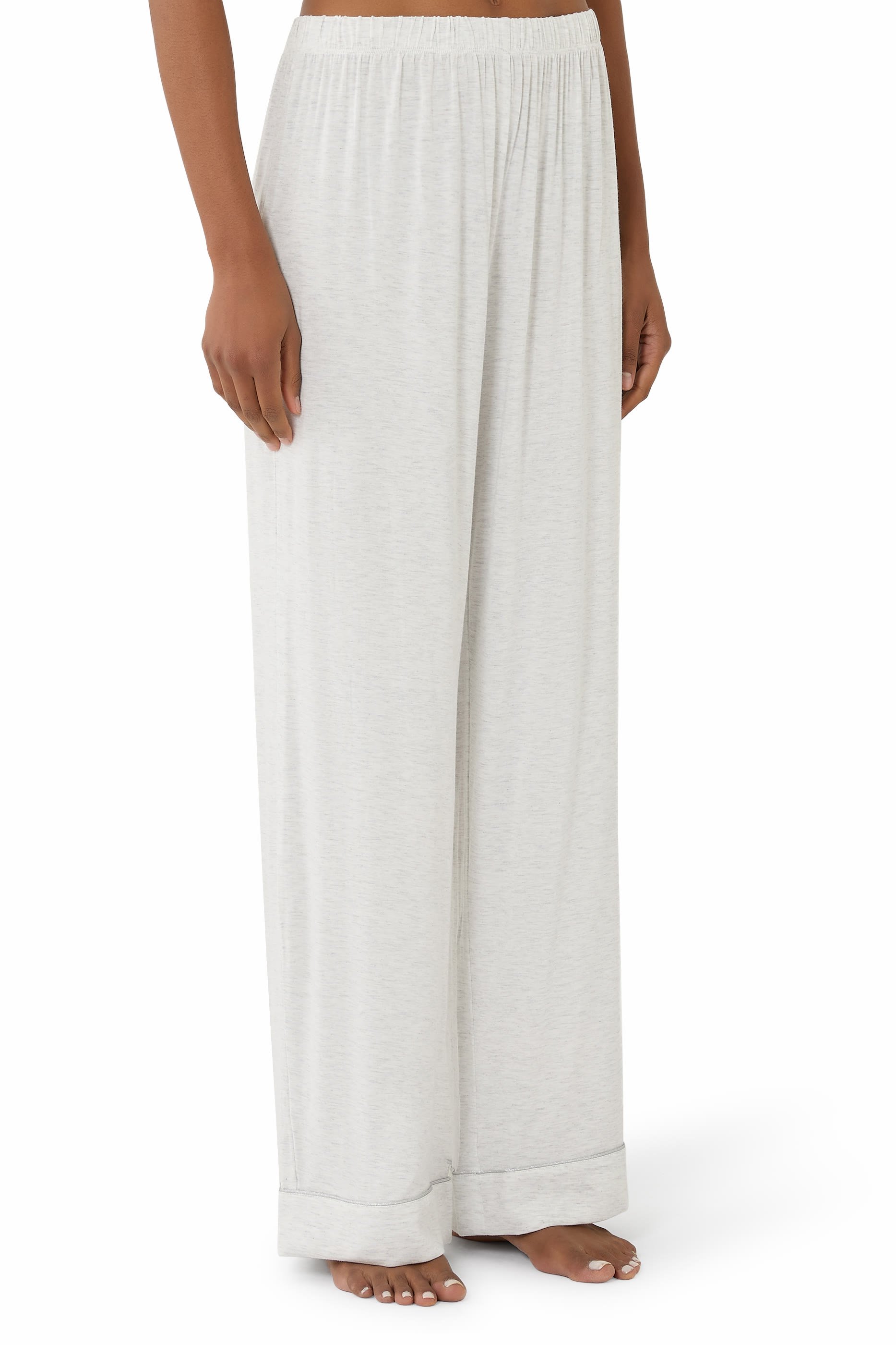 طقم بيجامة بقصة مريحة وحواف ملفوفة لامعة جيرسيه