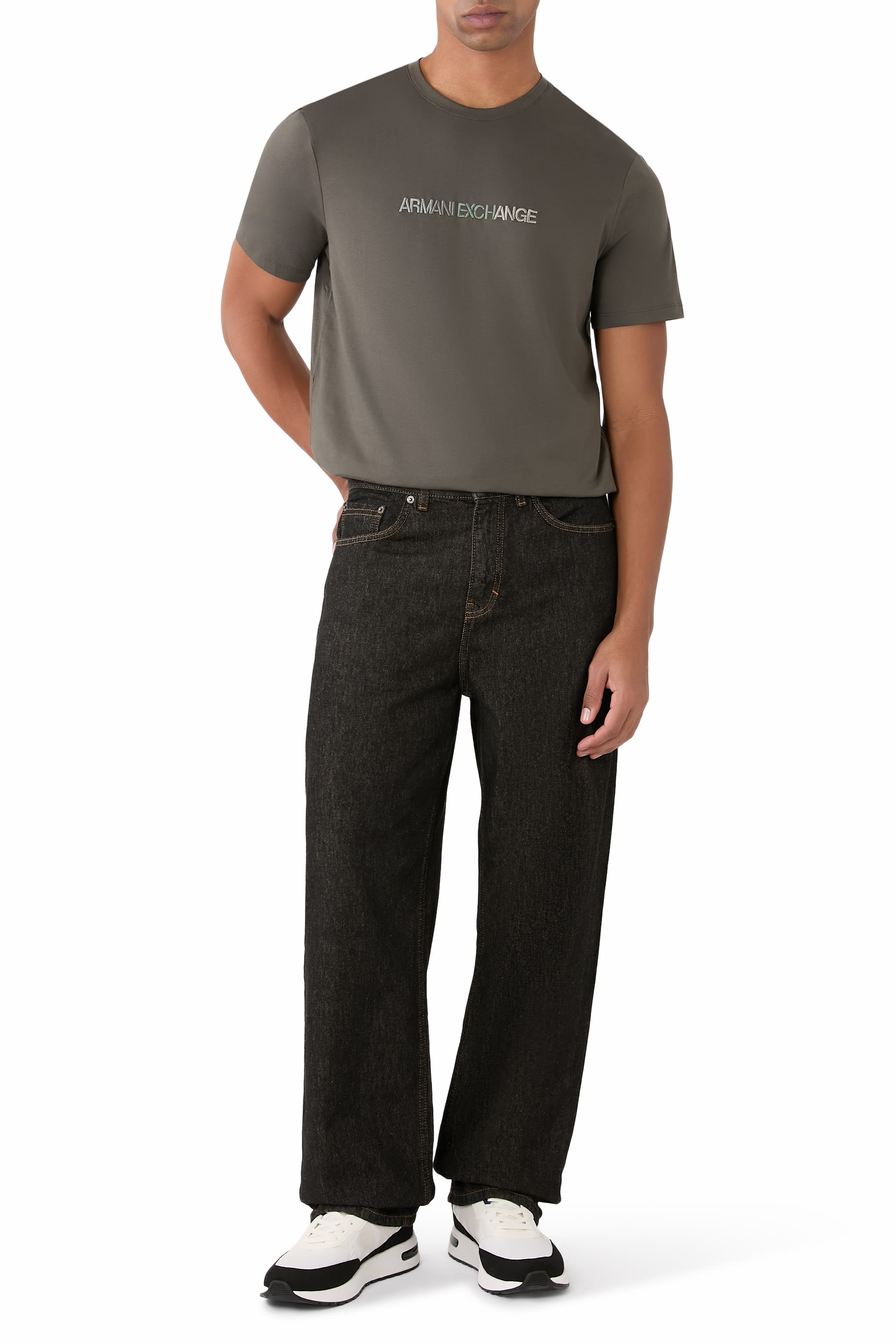 تيشيرت بقصة ضيقة قطن