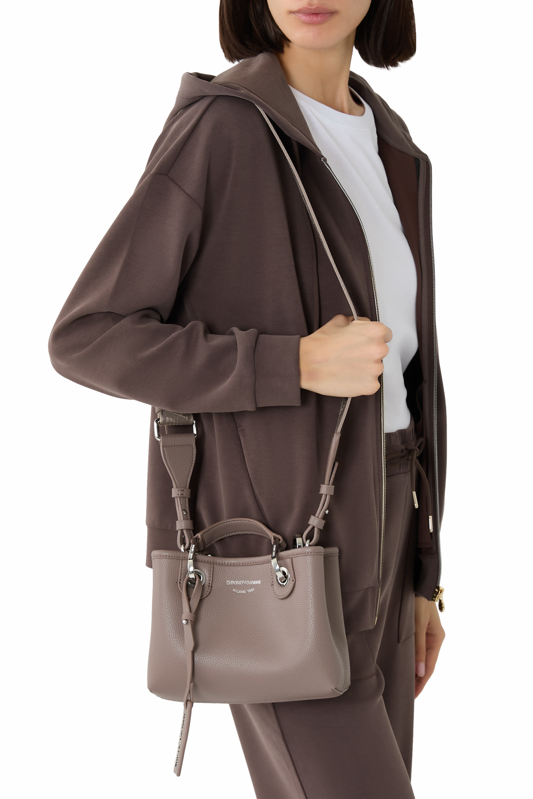 حقيبة يد صغيرة بنقشة شعار الماركة