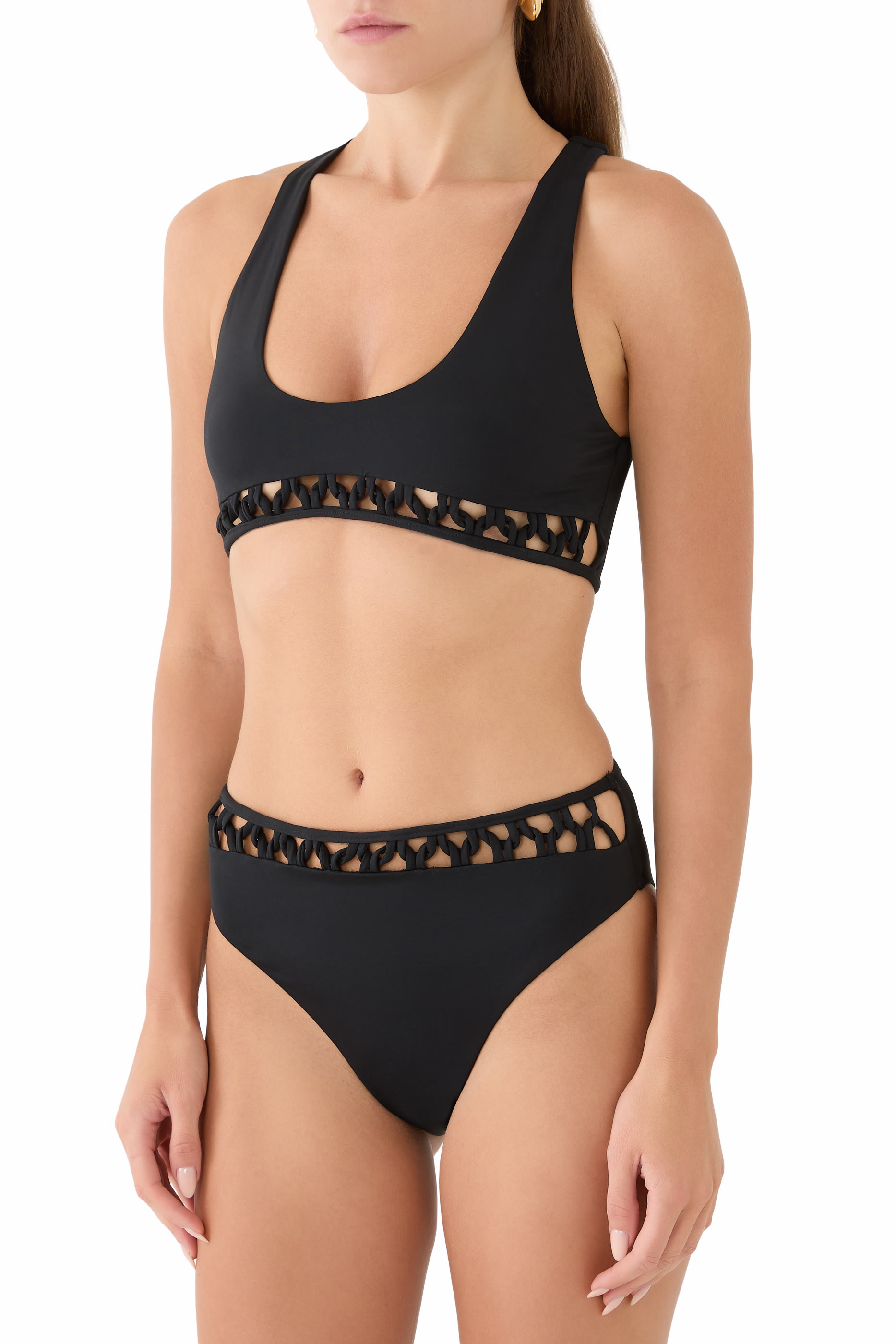 بلوزة إمالي بلا أكمام