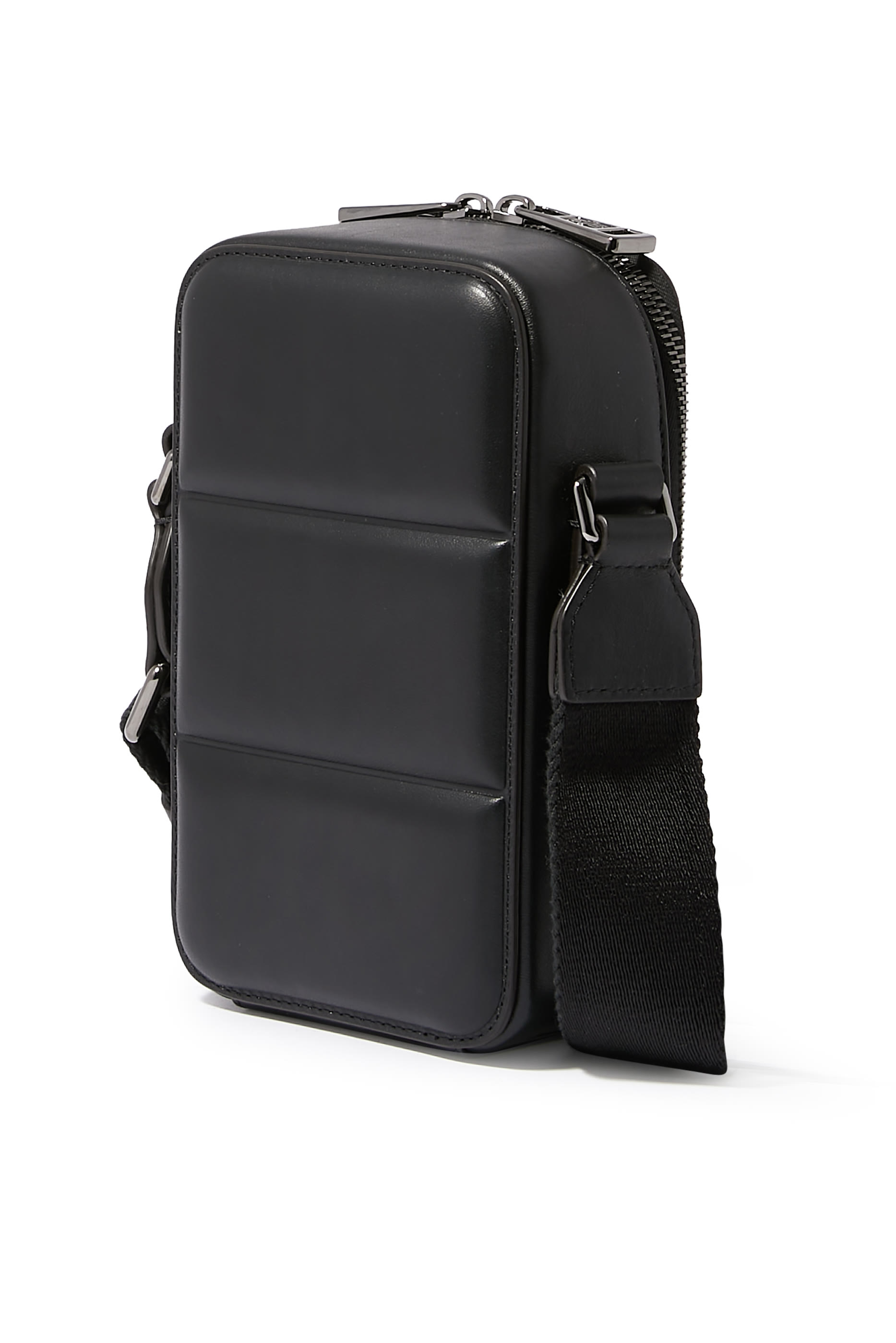 حقيبة كروس بتصميم عمودي