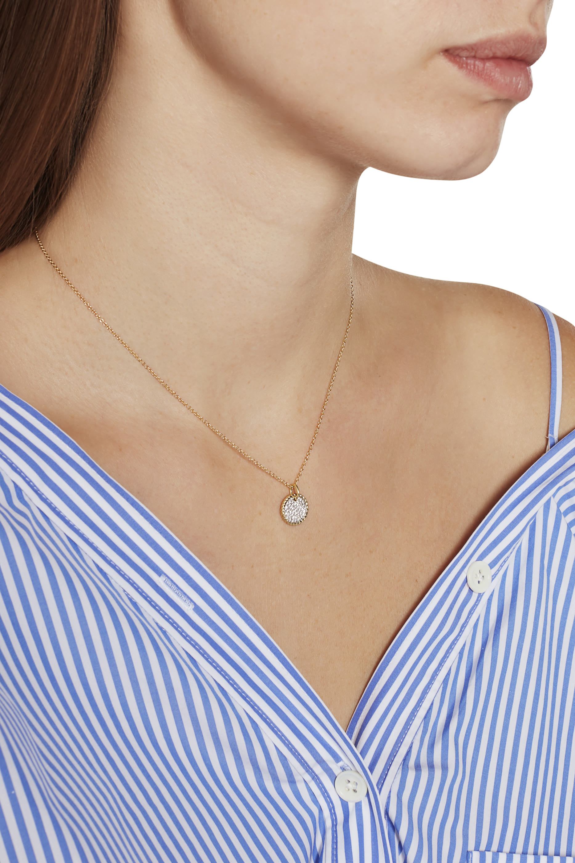 قلادة بدلاية مستديرة مرصعة بالماس بافيه