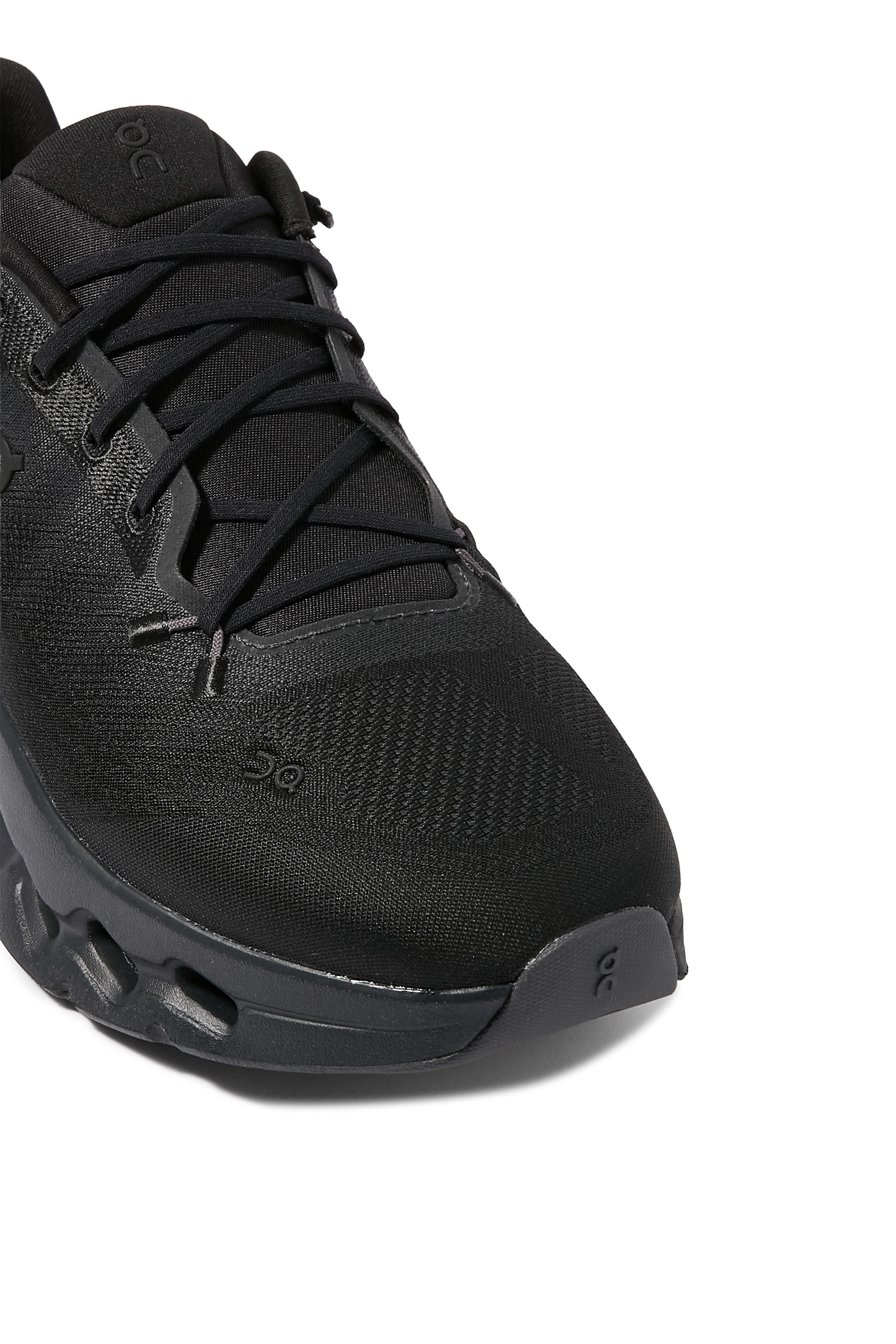 سنيكرز كلاوديت