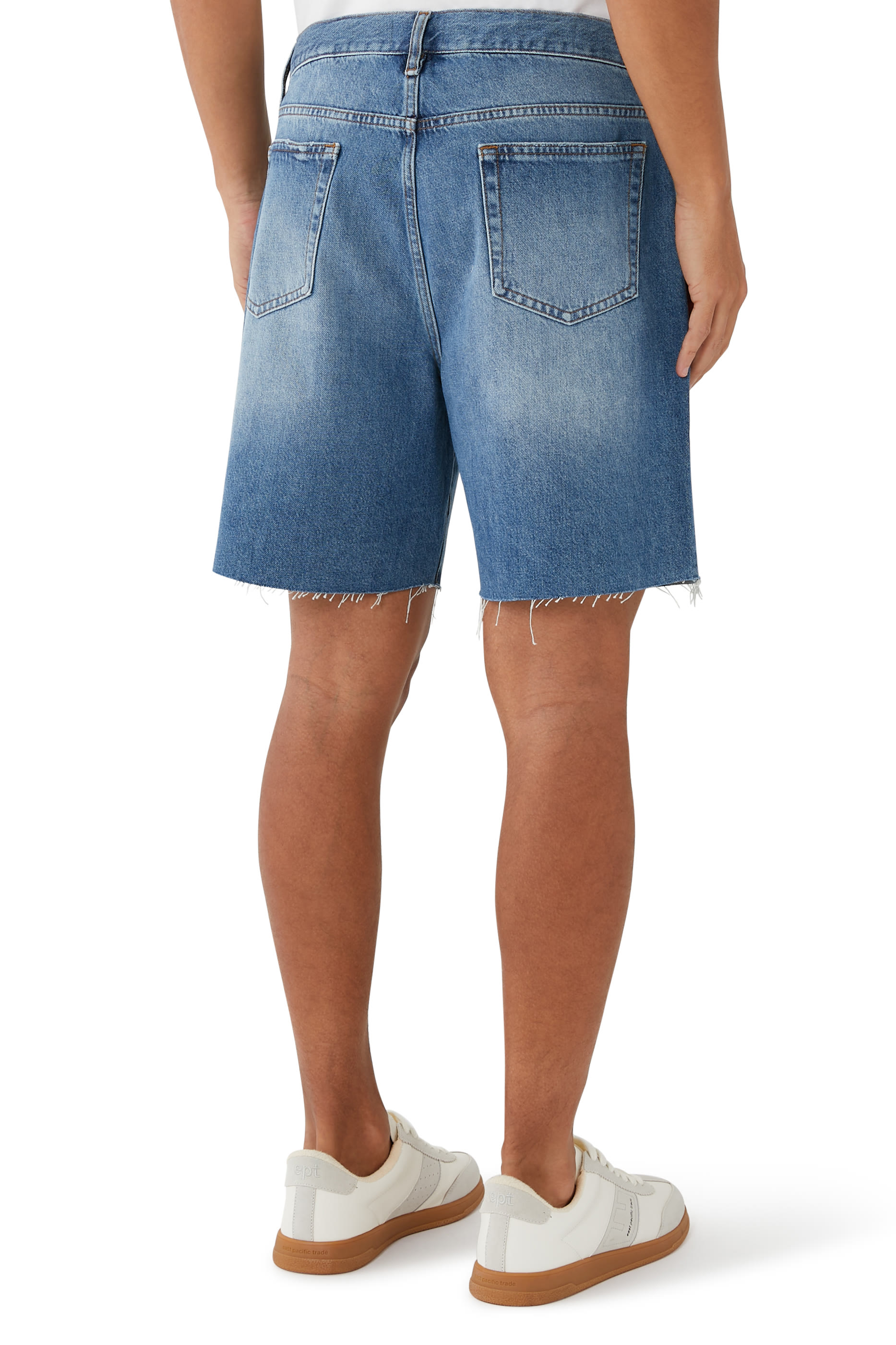 شورت دنيم بتصميم عتيق