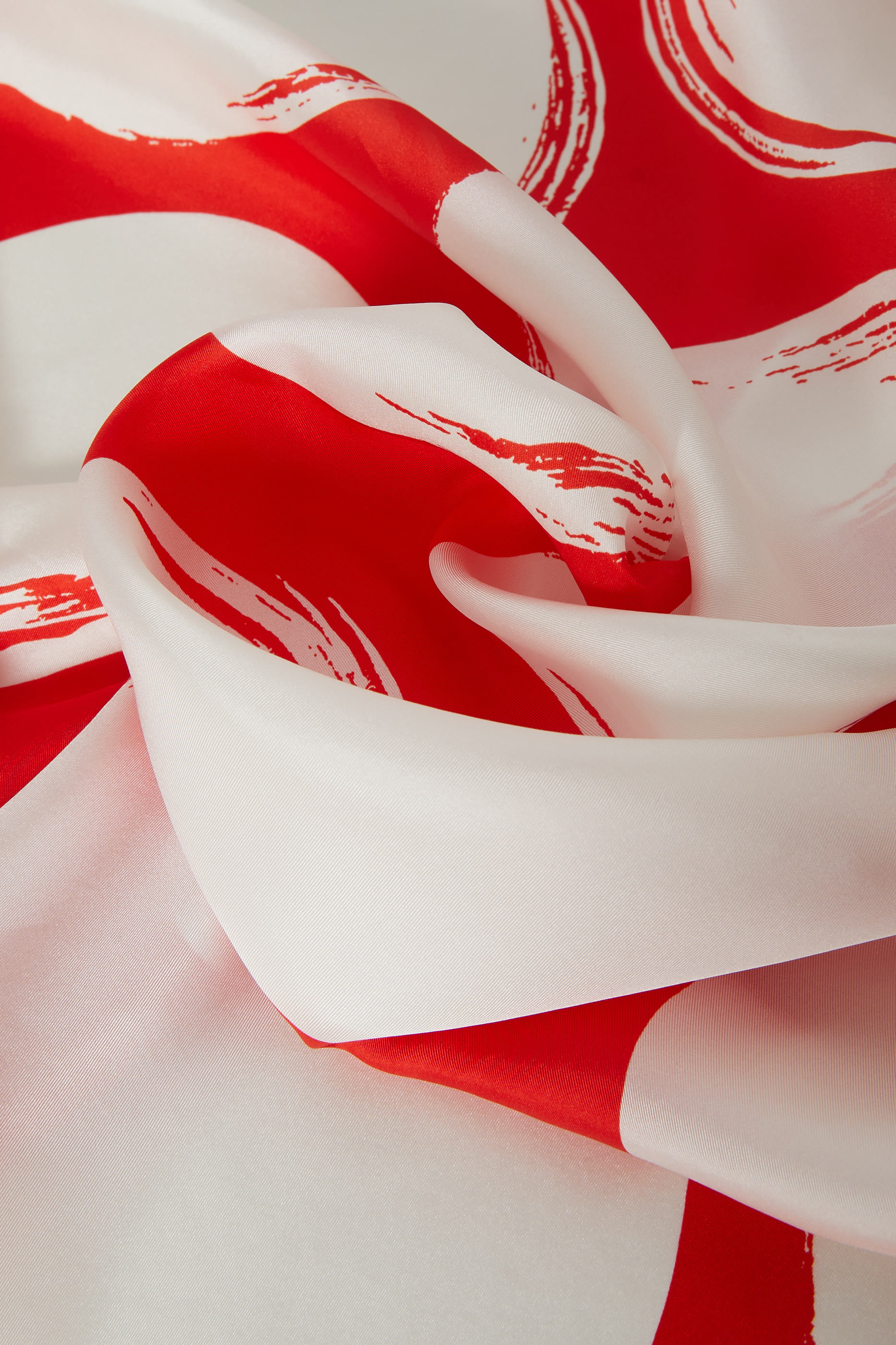 وشاح بنقشات حرير