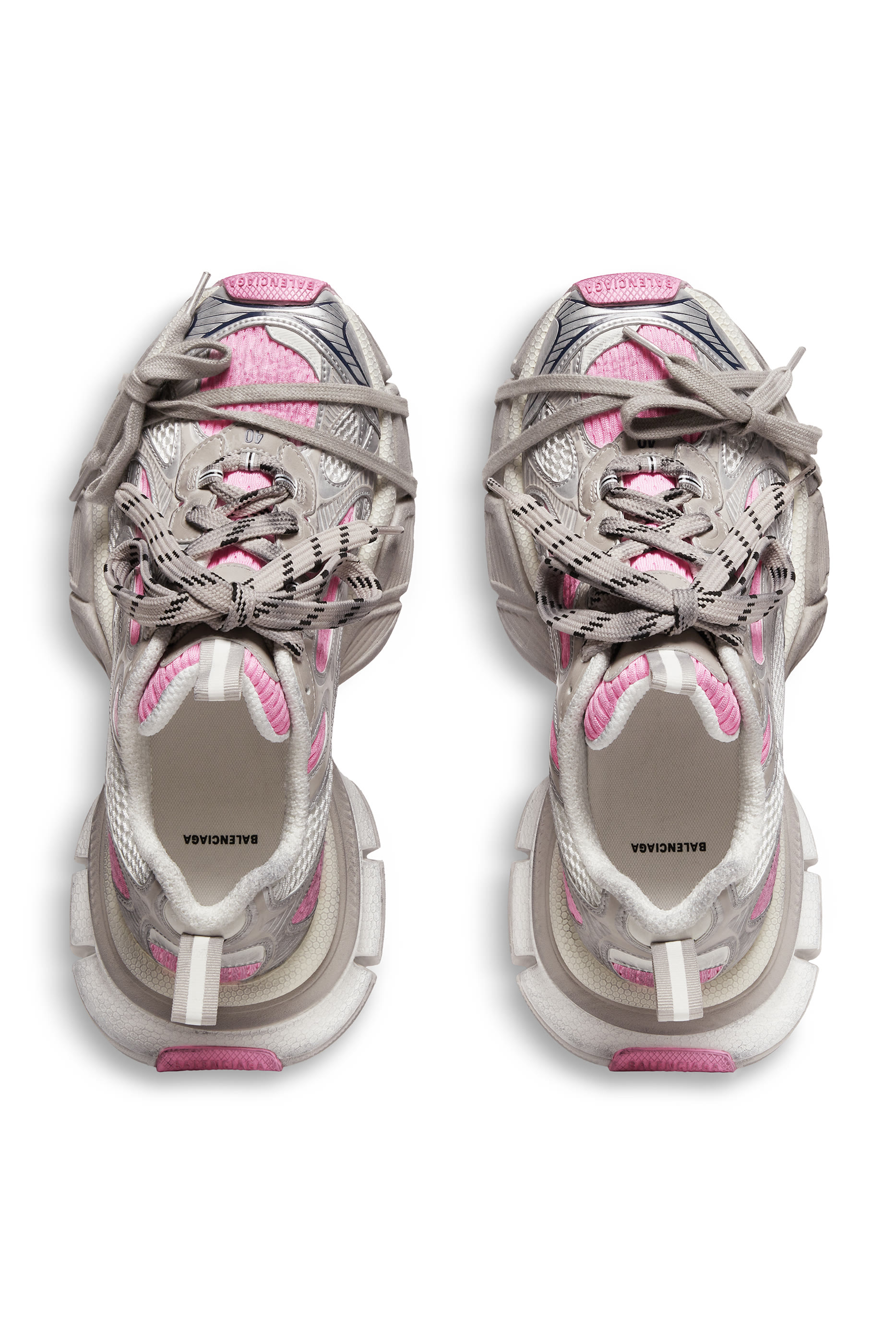 سنيكرز 3XL خالي من الجلد