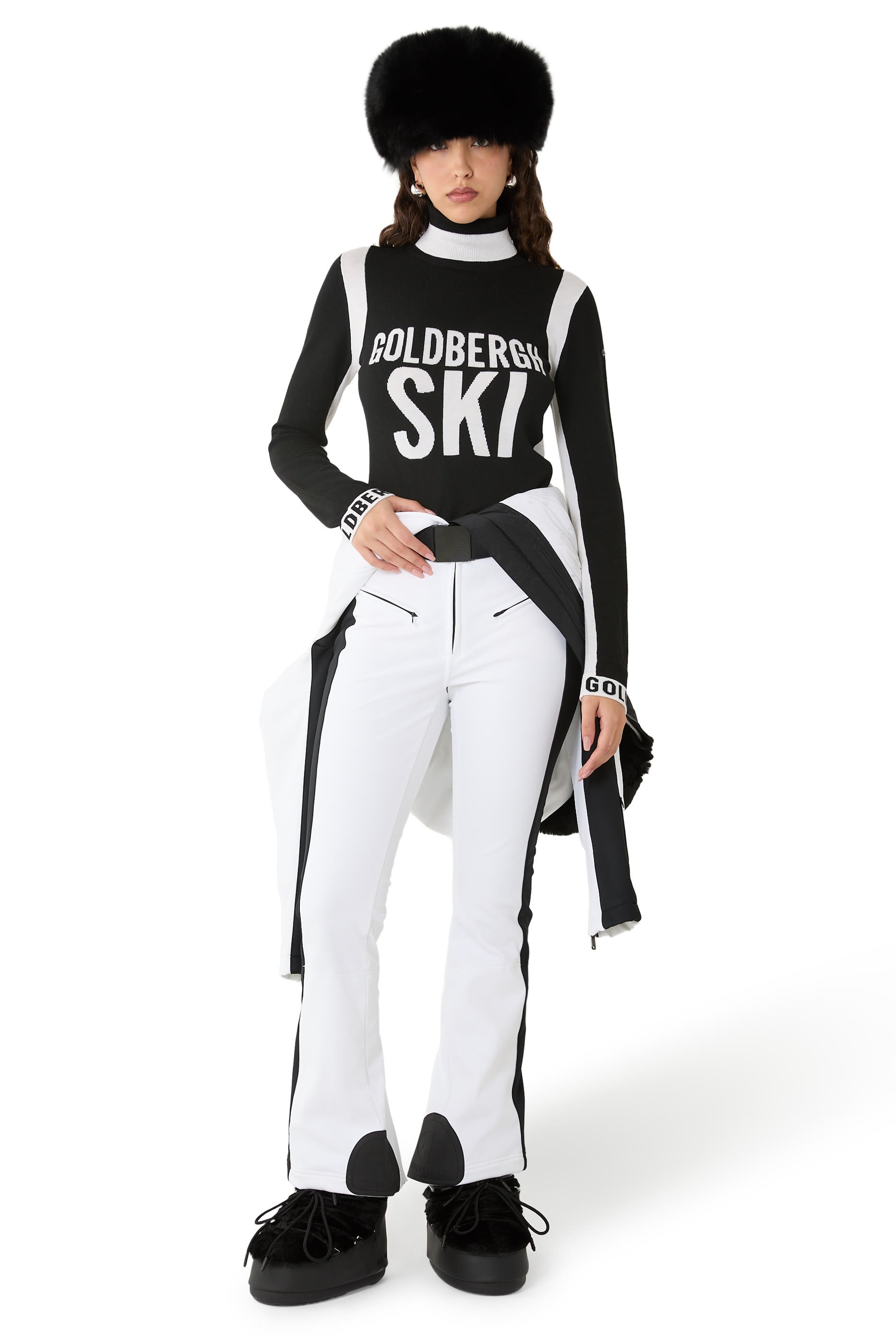 كنزة نومي منسوجة بأكمام طويلة