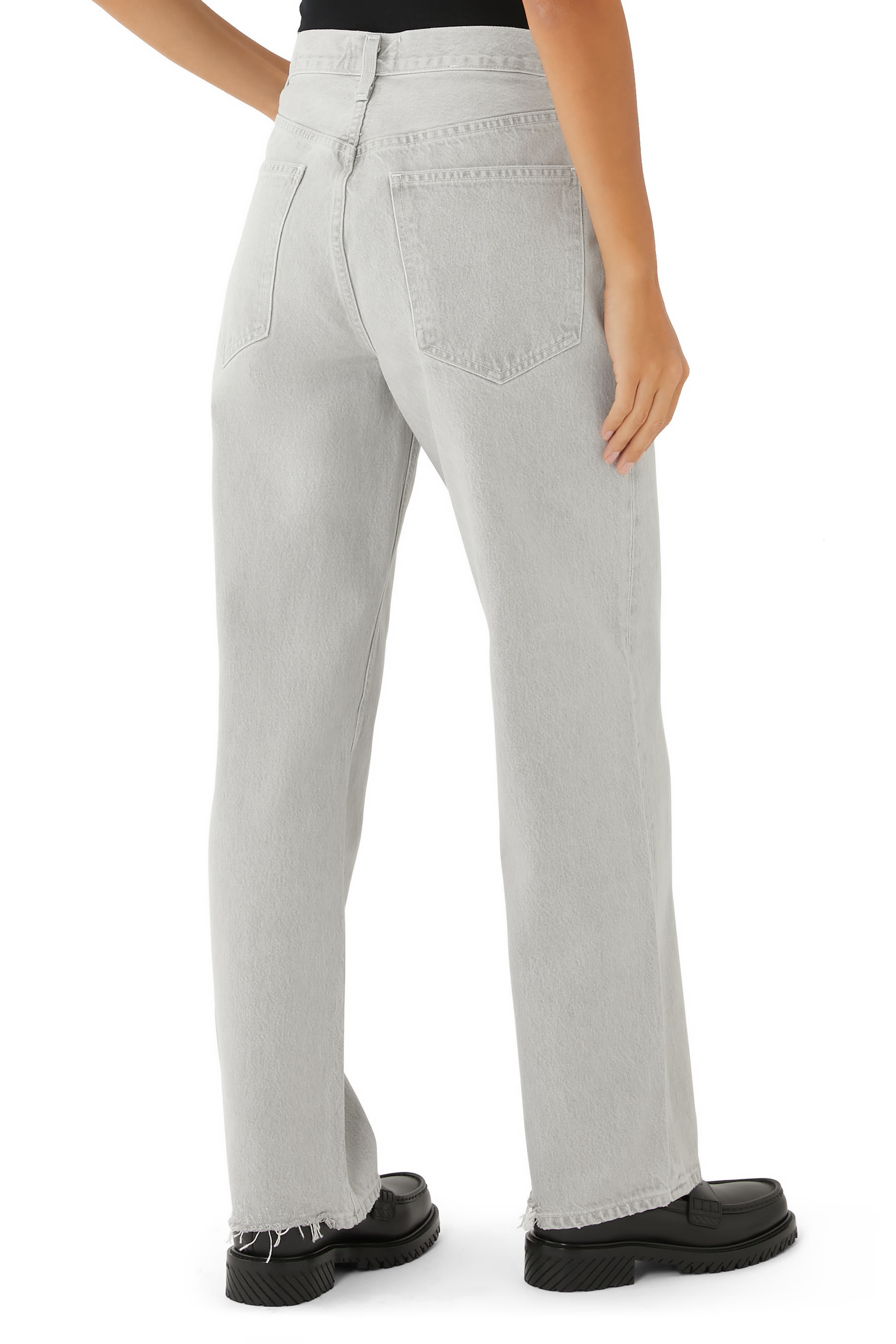 بنطال جينز بخصر متقاطع