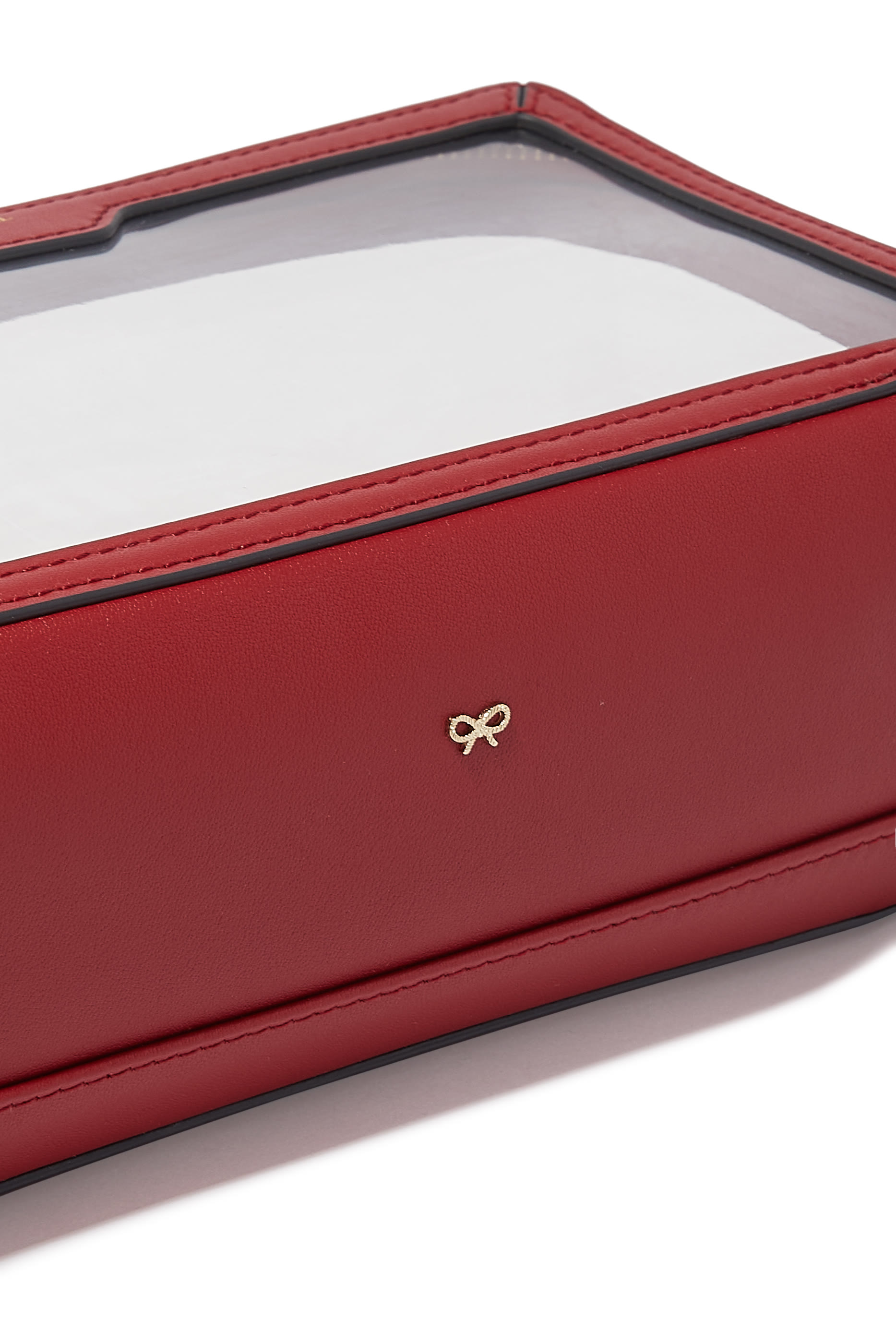 حقيبة مستحضرات تجميل للسفر