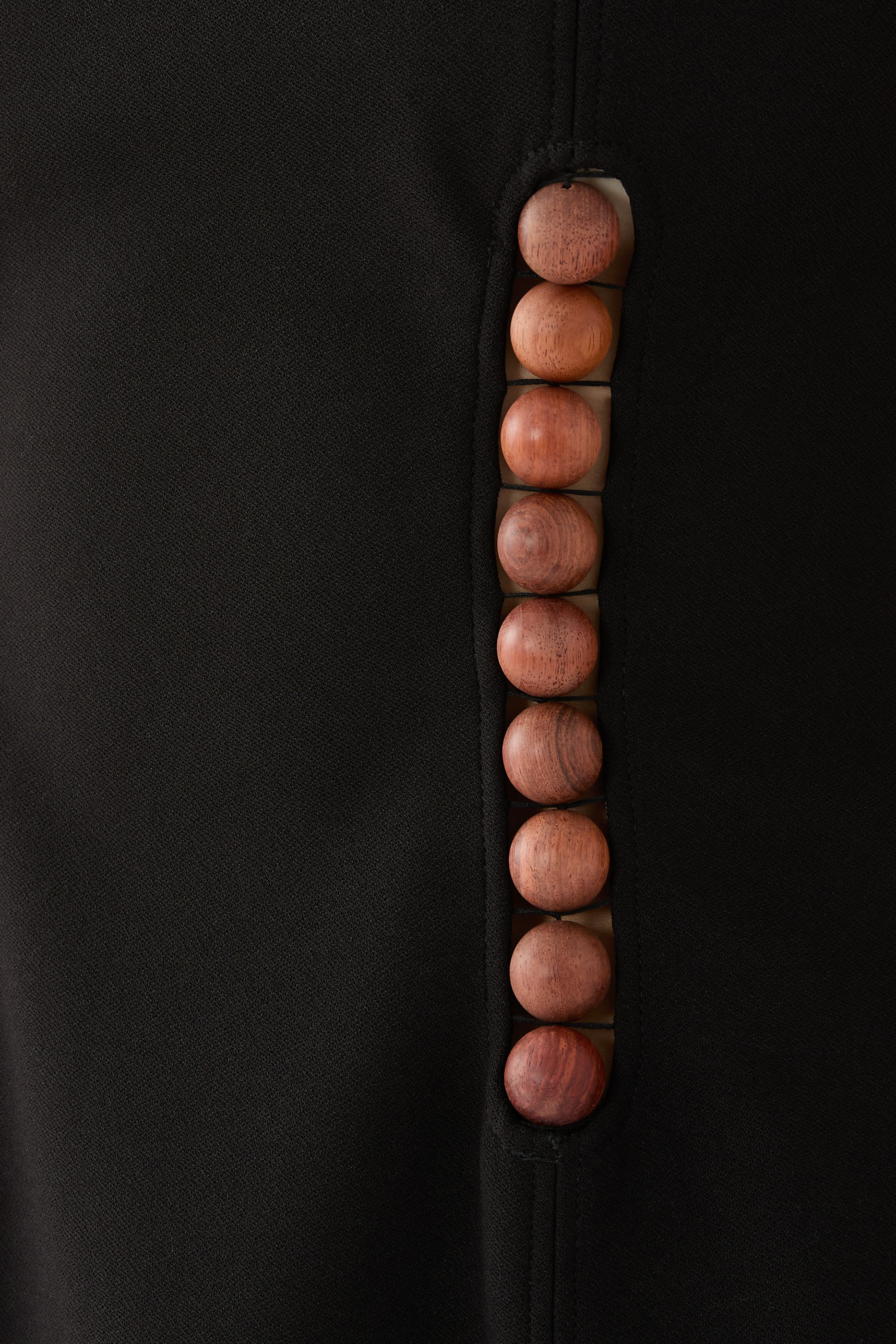 فستان فريدي مطرز