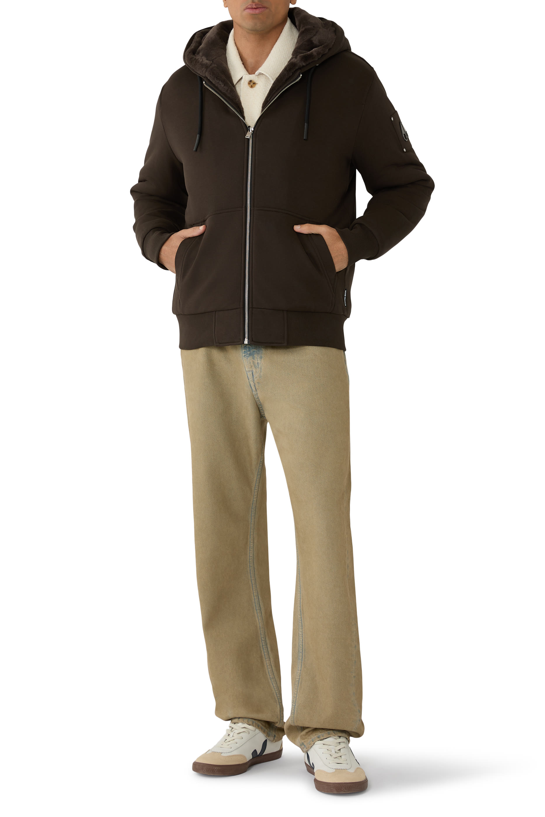 هودي بسحاب وشعار الماركة