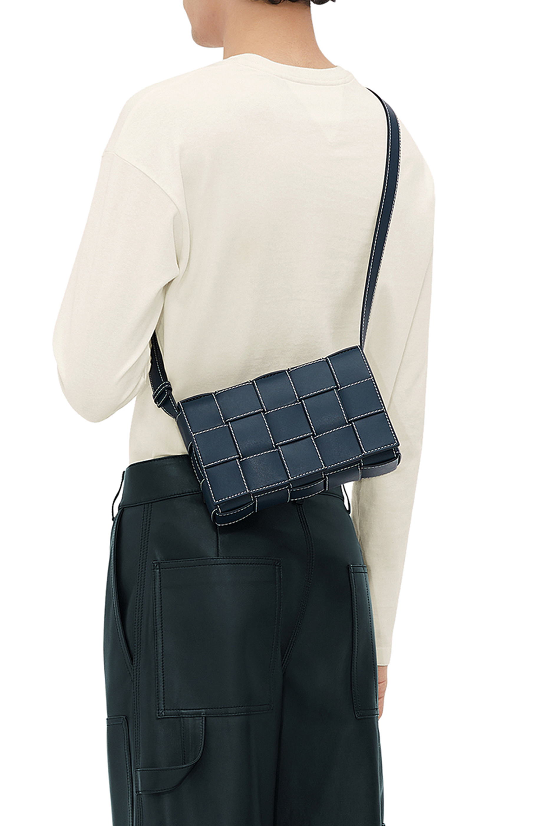 حقيبة كروس بودي كاسيت