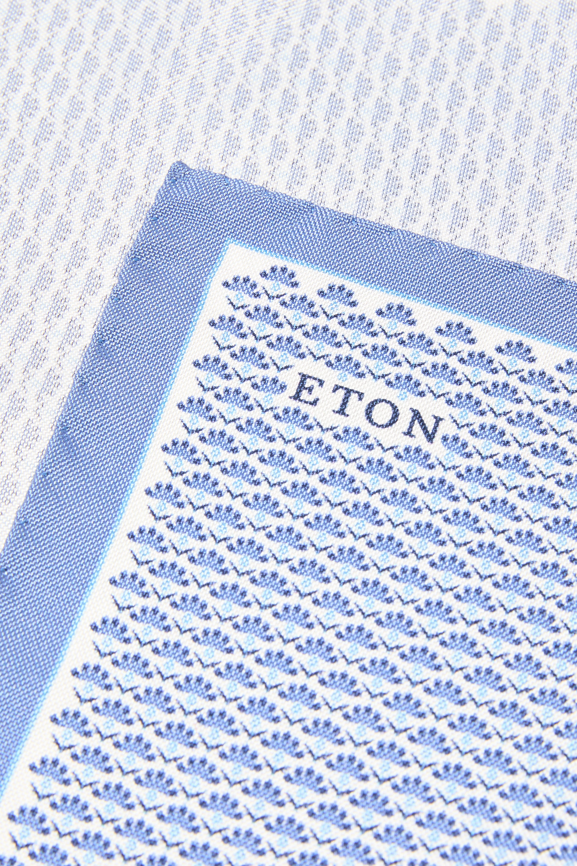 منديل جيب أوكسفورد بتصميم مربع ونقشة نباتية حرير