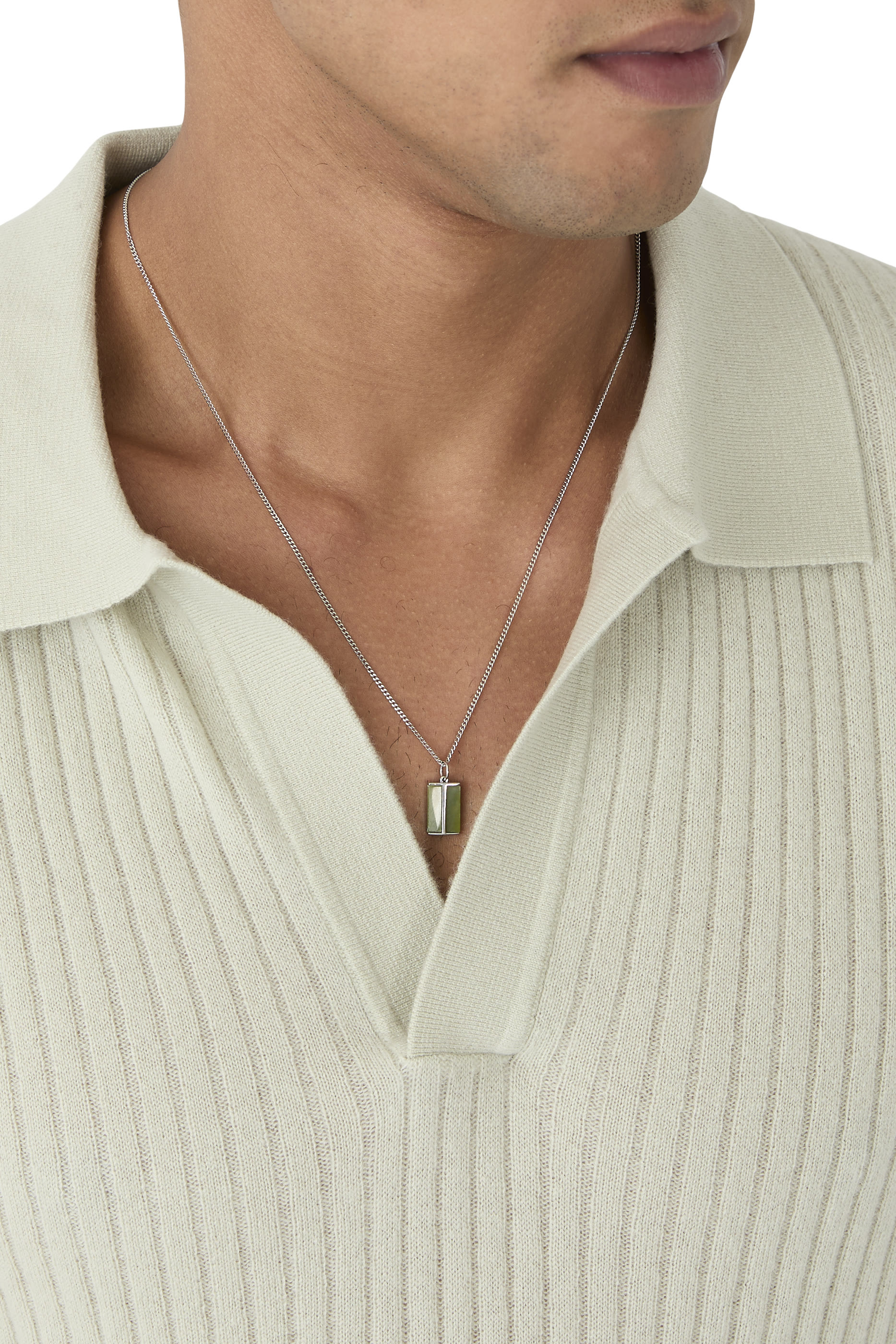 قلادة بدلاية مزدوجة مرصعة باليشب