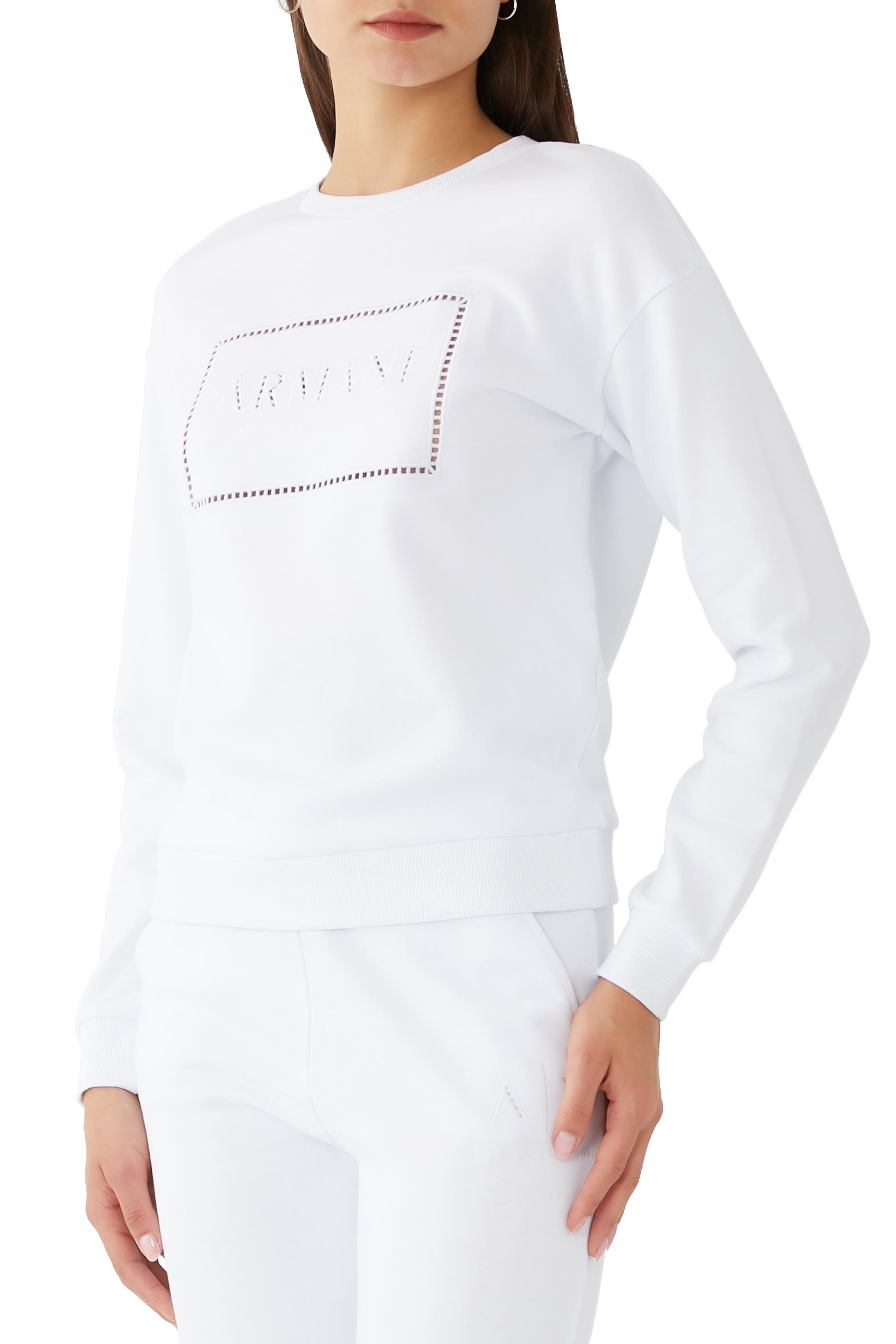 سويت شيرت بحروف شعار الماركة